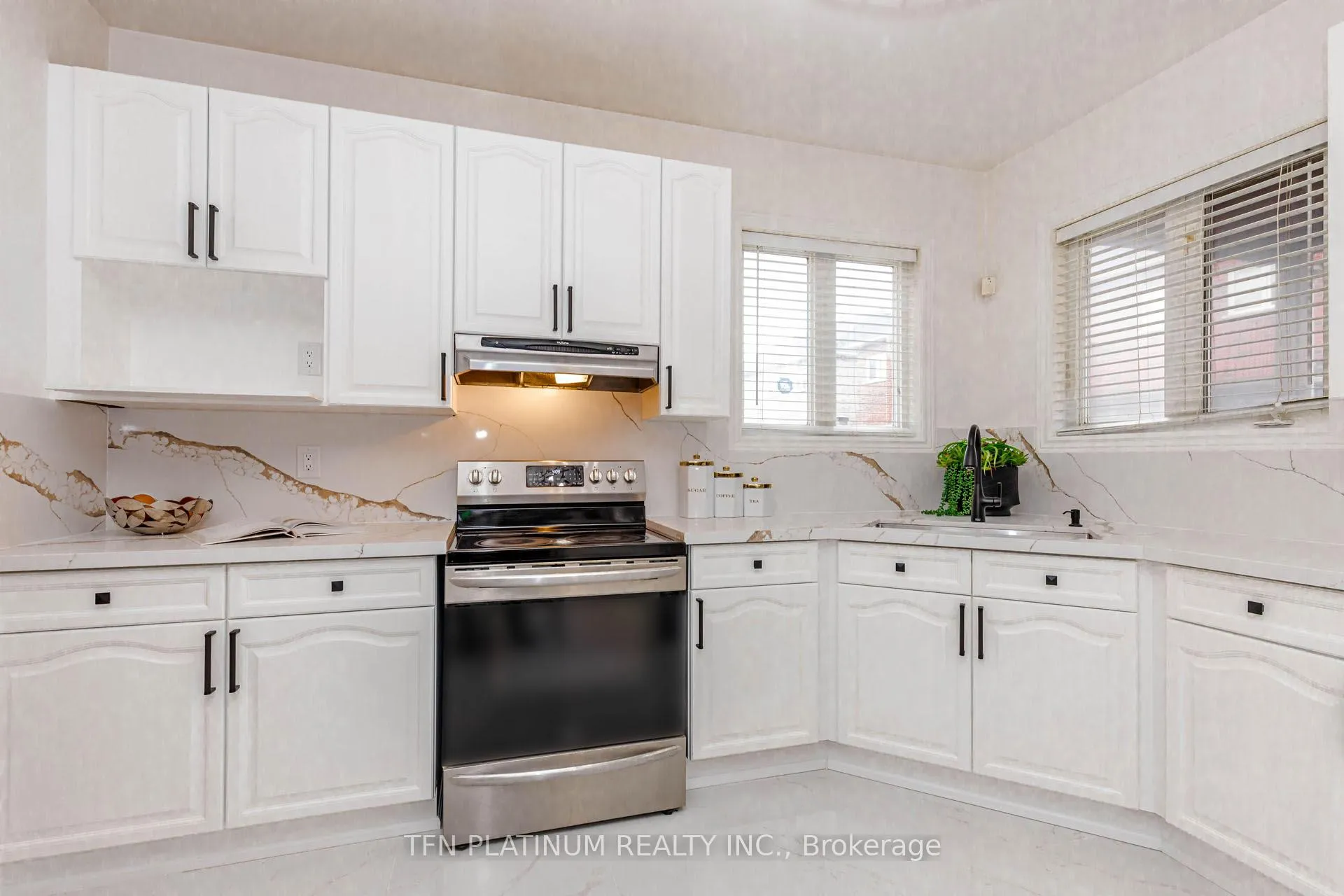 Photo 30 of 28 Banks Drive, Brampton, Vales of Castlemore — HOMEH
