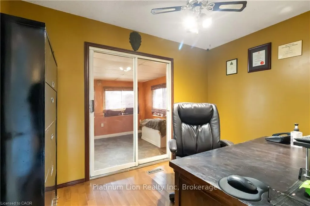 Photo 18 of 6 Equestrian Court, Brantford — HOMEH
