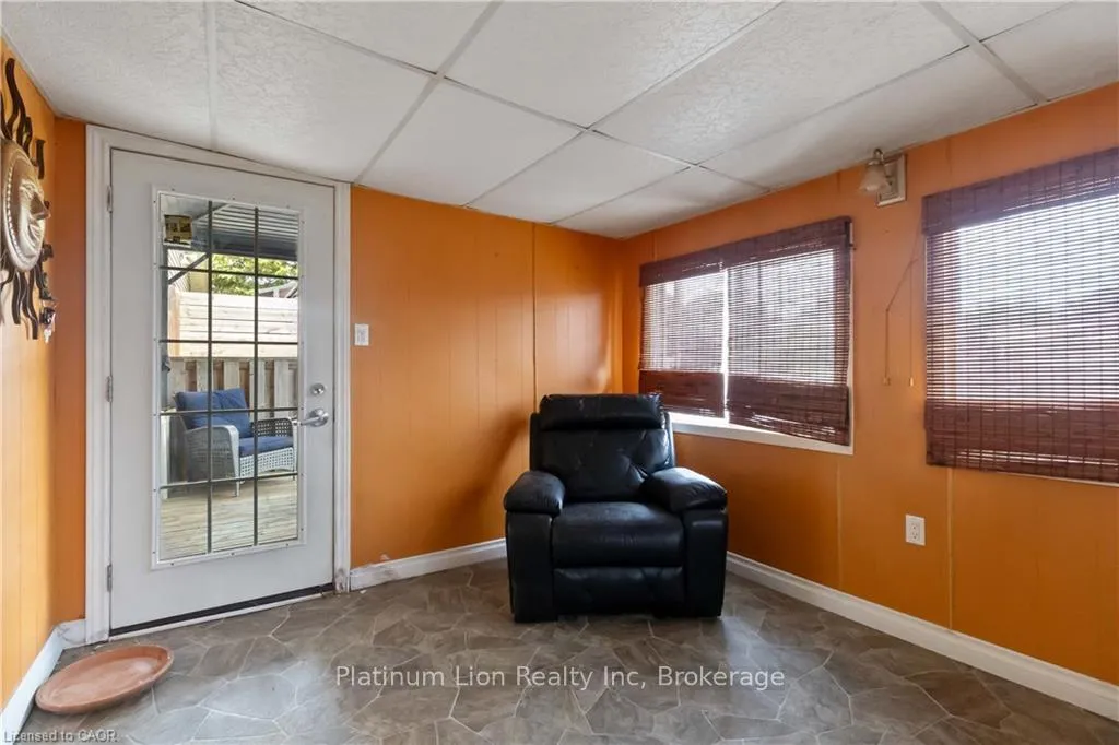 Photo 19 of 6 Equestrian Court, Brantford — HOMEH