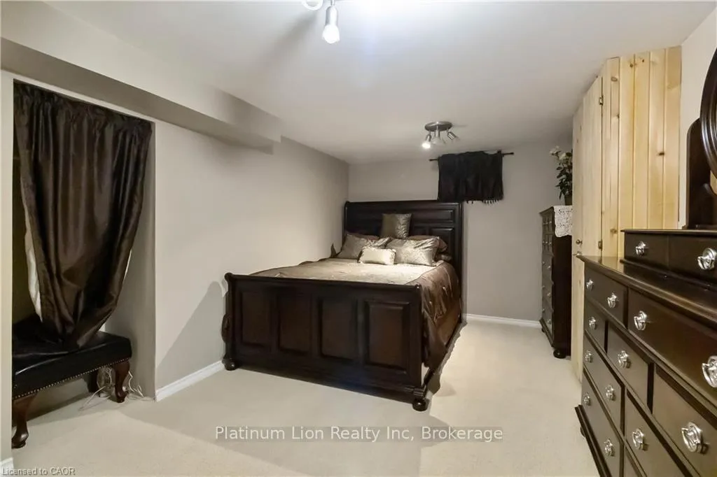 Photo 21 of 6 Equestrian Court, Brantford — HOMEH