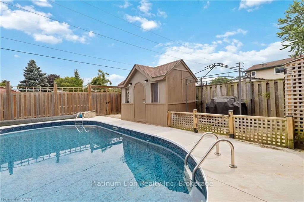 Photo 29 of 6 Equestrian Court, Brantford — HOMEH