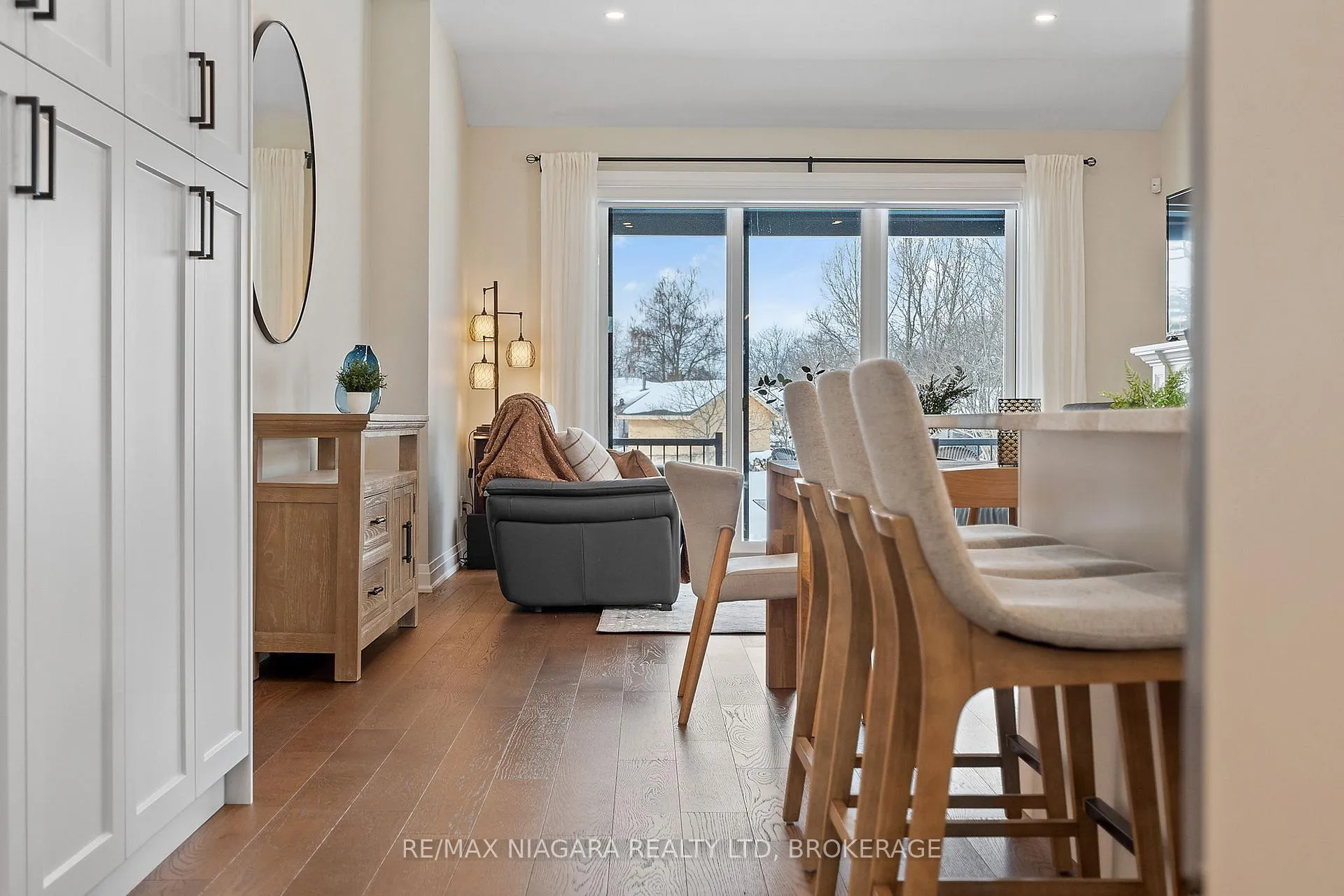 Photo 8 of 3359 Willguard Court, Niagara Falls, Chippawa — HOMEH