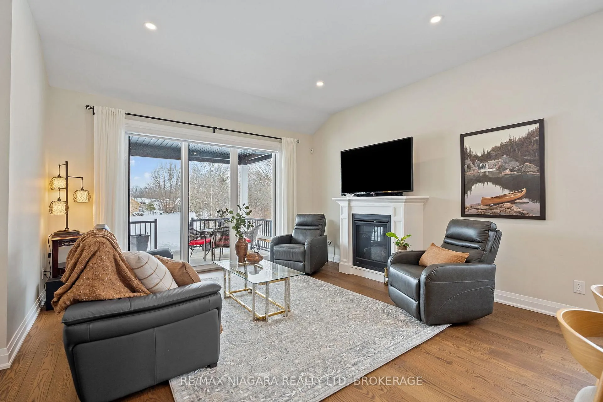 Photo 14 of 3359 Willguard Court, Niagara Falls, Chippawa — HOMEH