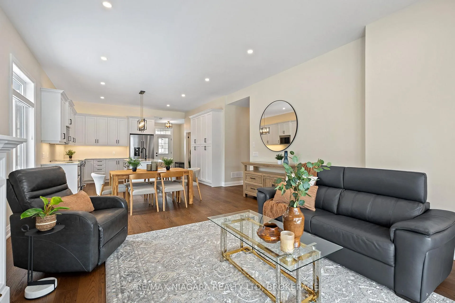Photo 15 of 3359 Willguard Court, Niagara Falls, Chippawa — HOMEH