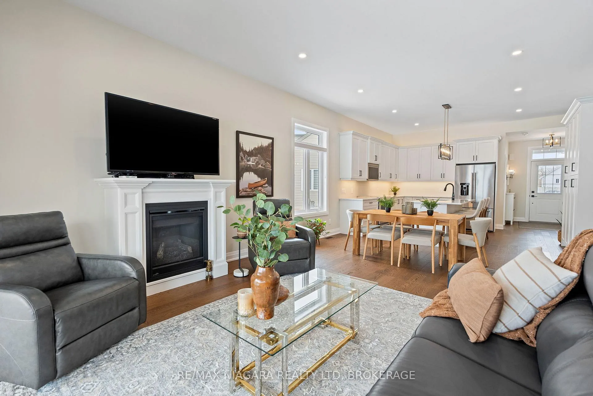 Photo 16 of 3359 Willguard Court, Niagara Falls, Chippawa — HOMEH