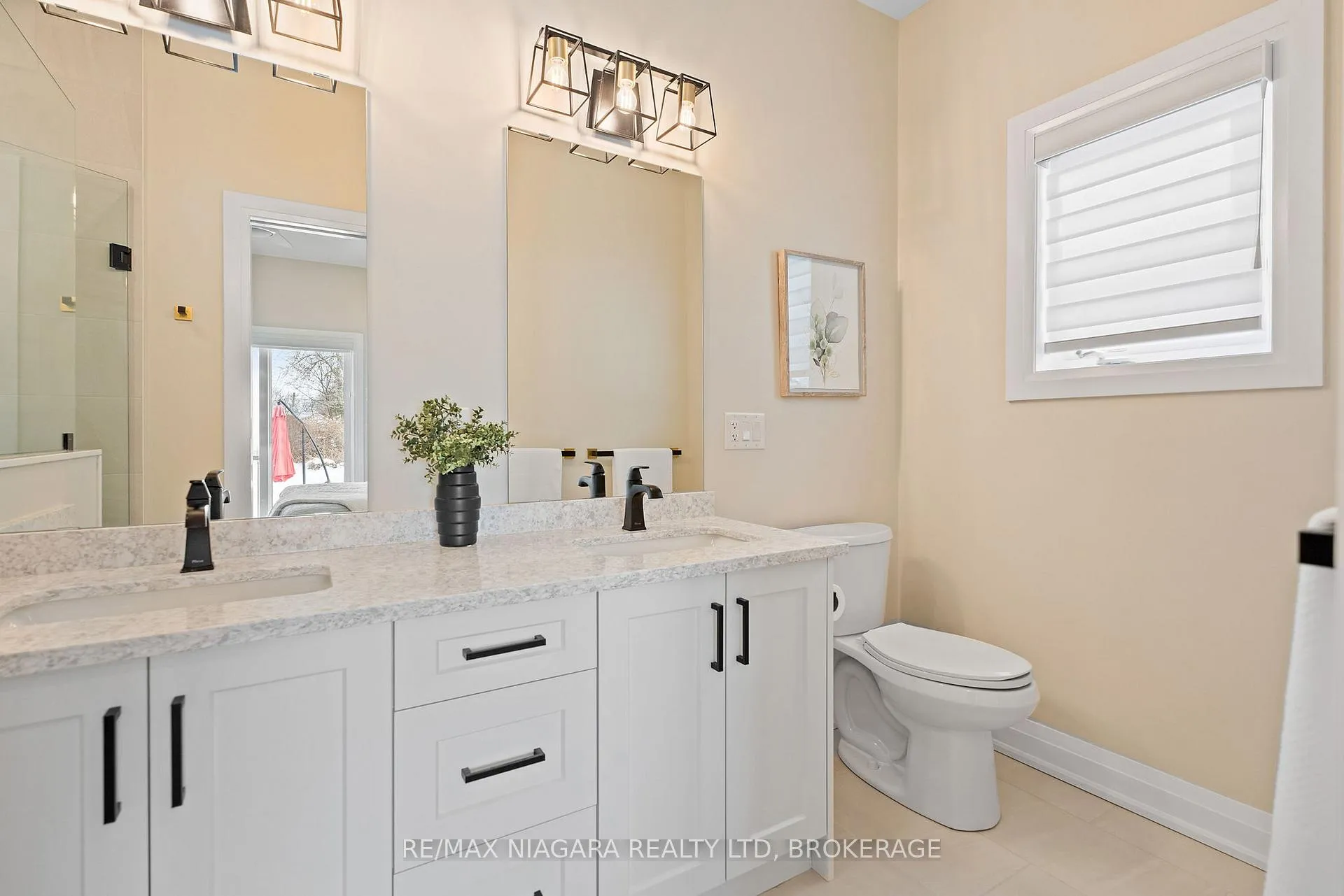 Photo 22 of 3359 Willguard Court, Niagara Falls, Chippawa — HOMEH