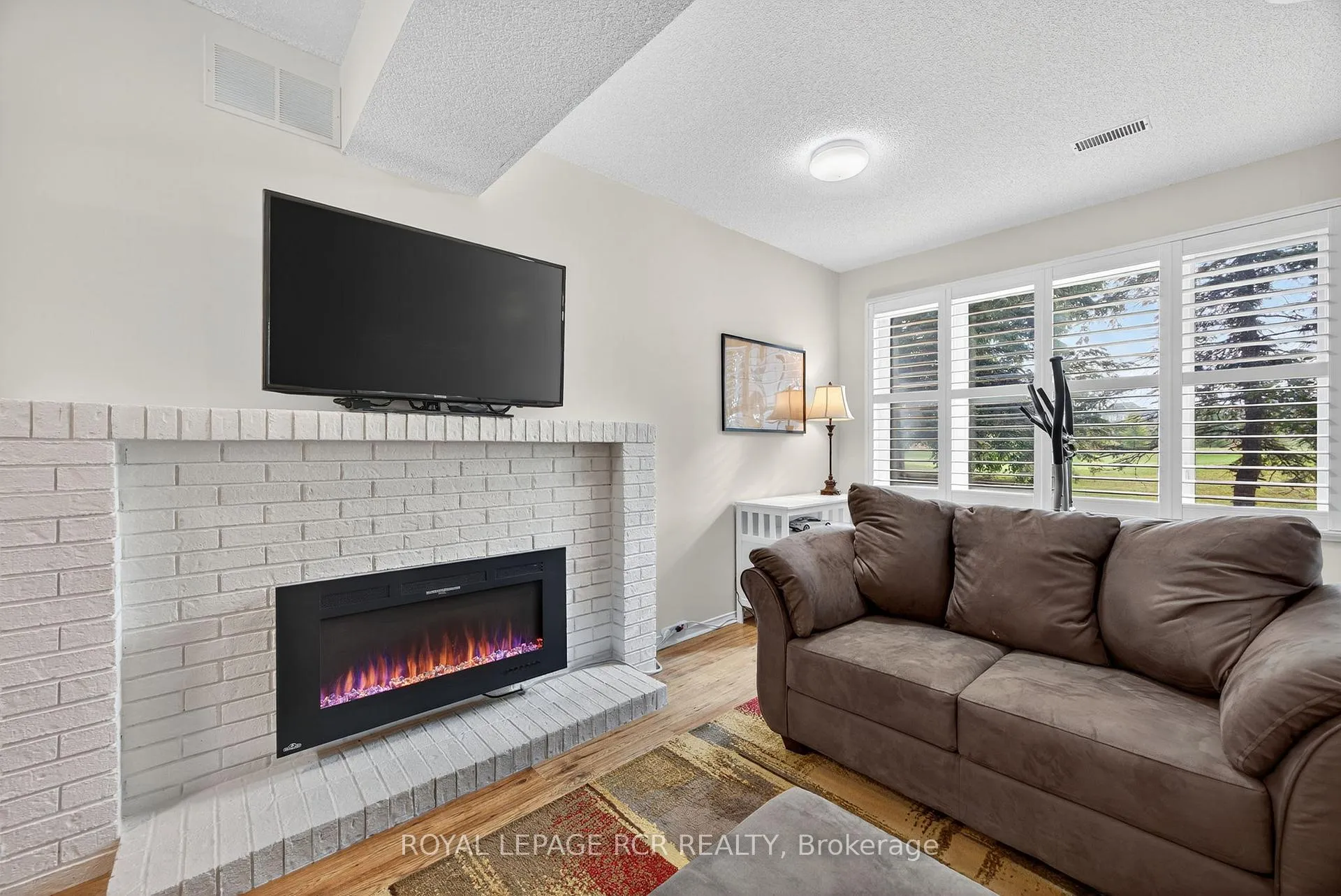 Photo 6 of 108 Green Briar Road, New Tecumseth, Alliston — HOMEH