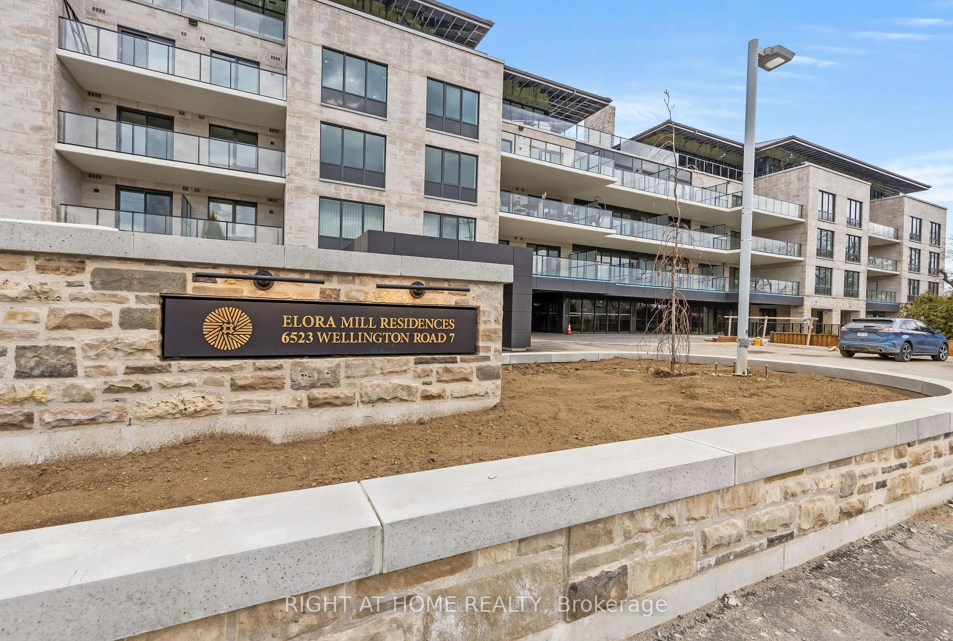 Front of Unit 204, 6523 Wellington Rd 7