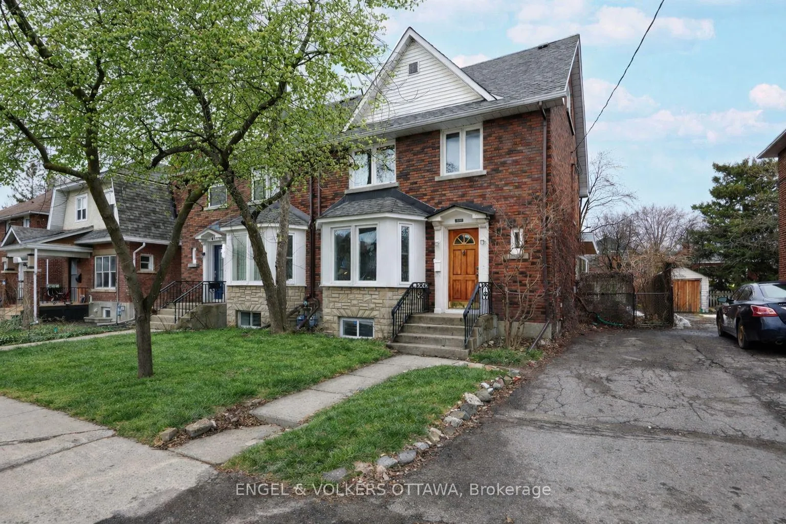 Photo 1 of 421 Chapel Street, Ottawa, Sandy Hill — HOMEH