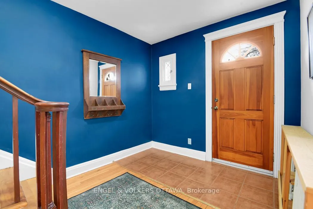 Photo 2 of 421 Chapel Street, Ottawa, Sandy Hill — HOMEH