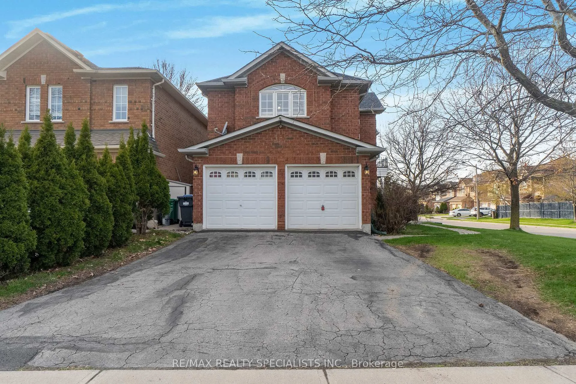 Photo 2 of 2 Rainstorm Road, Brampton, Sandringham-Wellington — HOMEH