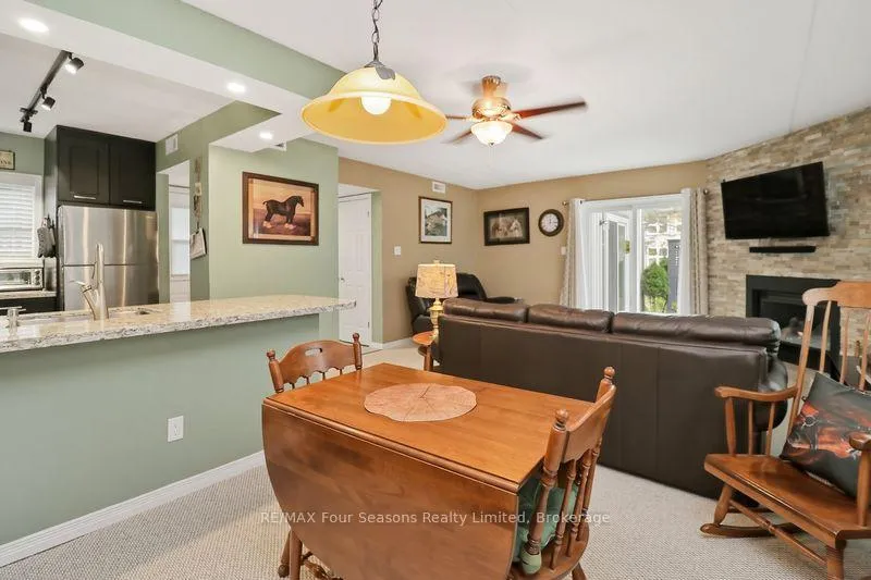 Photo 18 of 810 Suncrest Circle, Collingwood — HOMEH