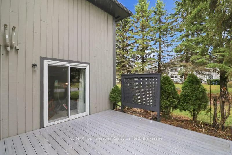 Photo 26 of 810 Suncrest Circle, Collingwood — HOMEH