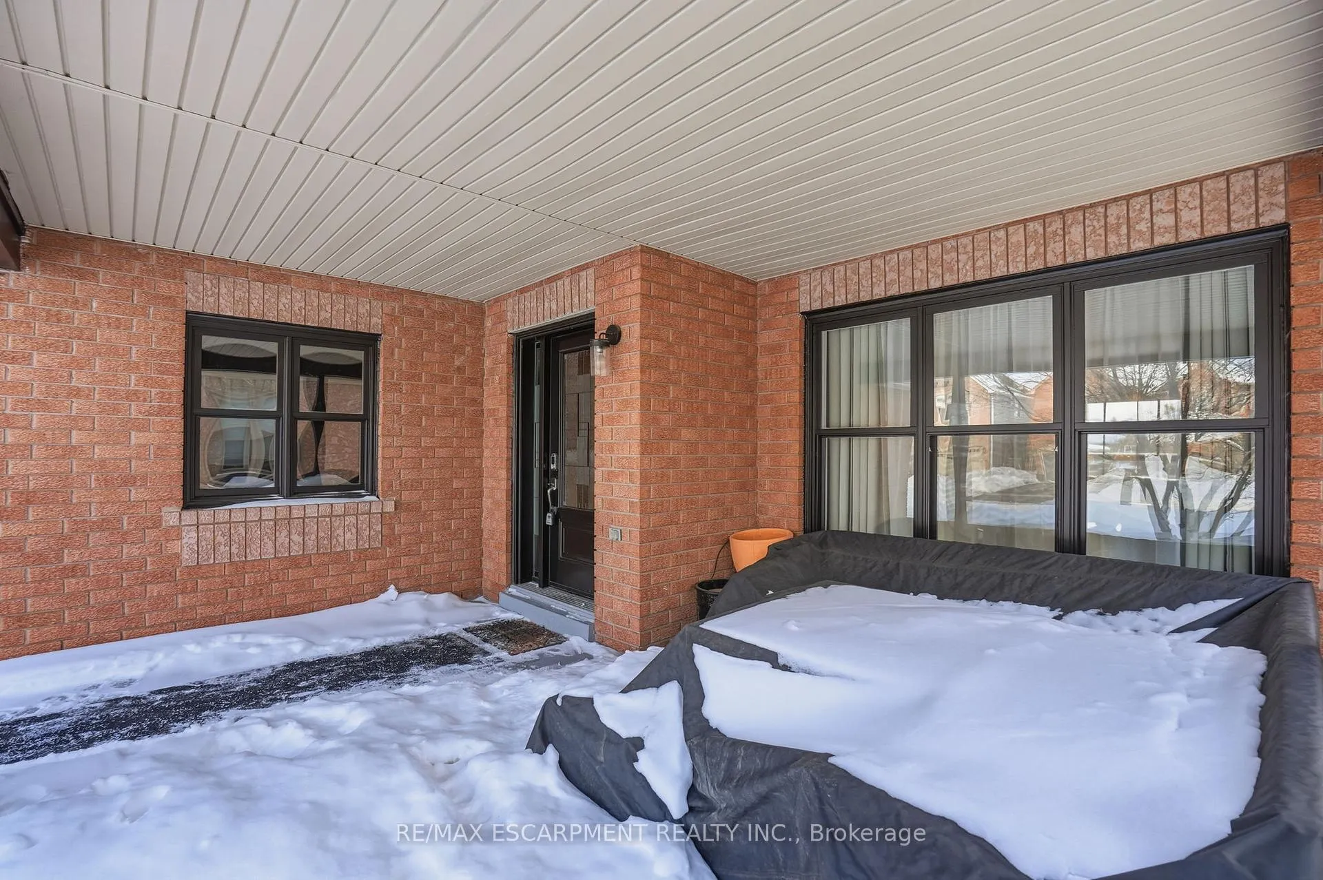 Photo 2 of 73 Riley Street, Hamilton, Waterdown — HOMEH
