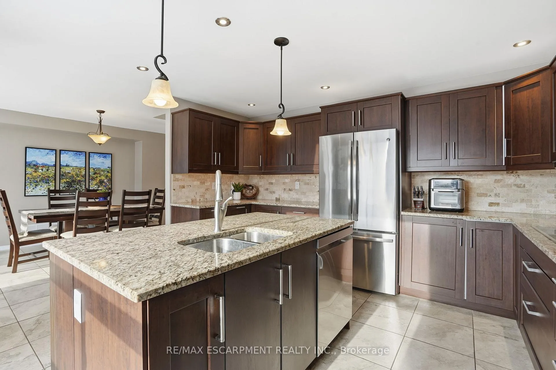 Photo 14 of 73 Riley Street, Hamilton, Waterdown — HOMEH