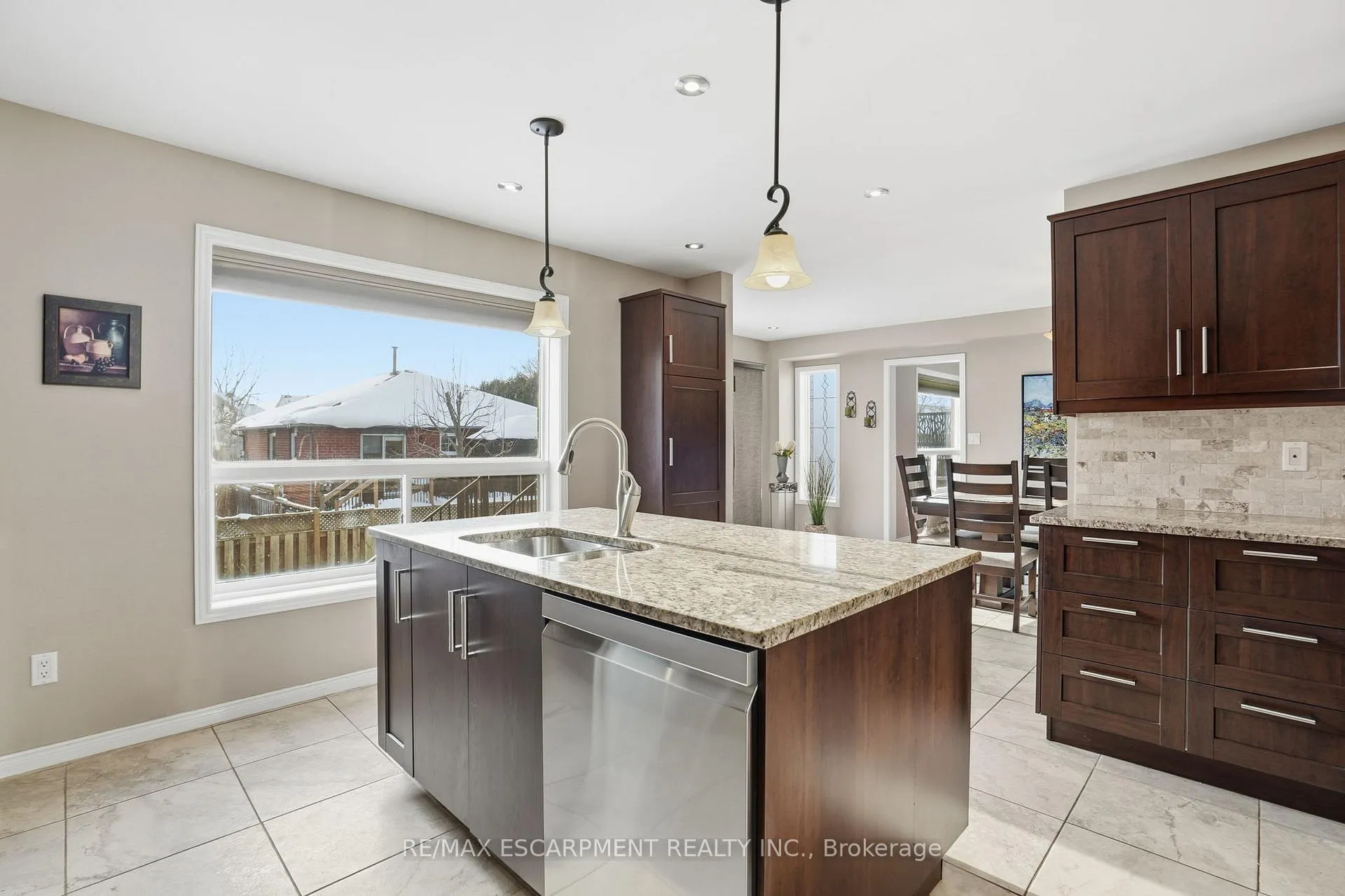 Photo 15 of 73 Riley Street, Hamilton, Waterdown — HOMEH
