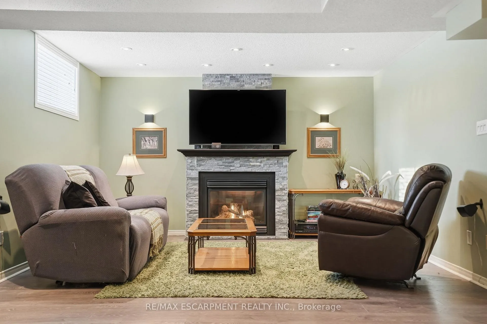 Photo 30 of 73 Riley Street, Hamilton, Waterdown — HOMEH
