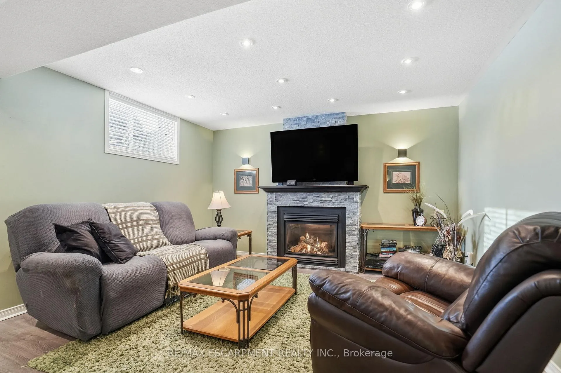 Photo 31 of 73 Riley Street, Hamilton, Waterdown — HOMEH