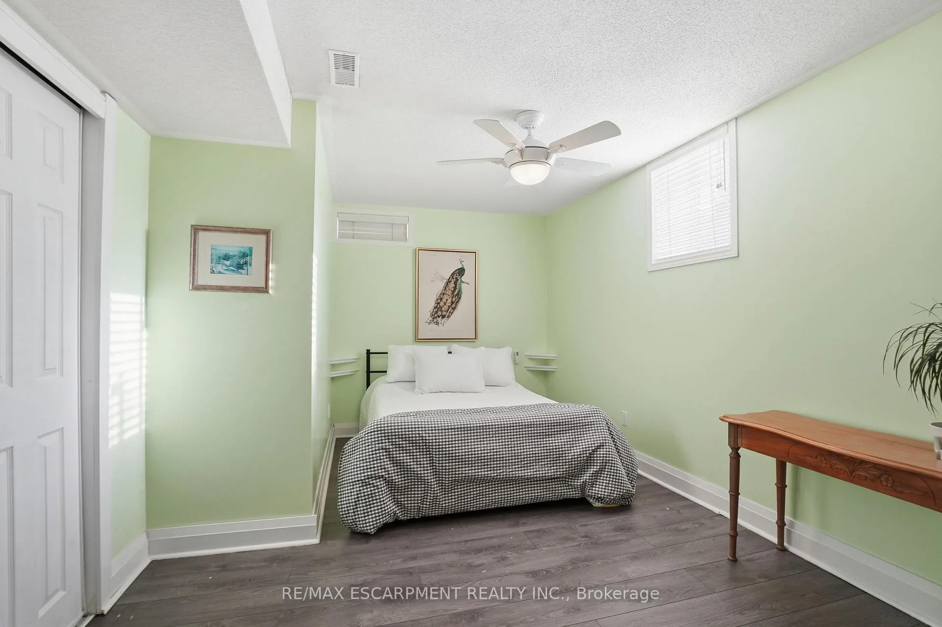 Photo 33 of 73 Riley Street, Hamilton, Waterdown — HOMEH