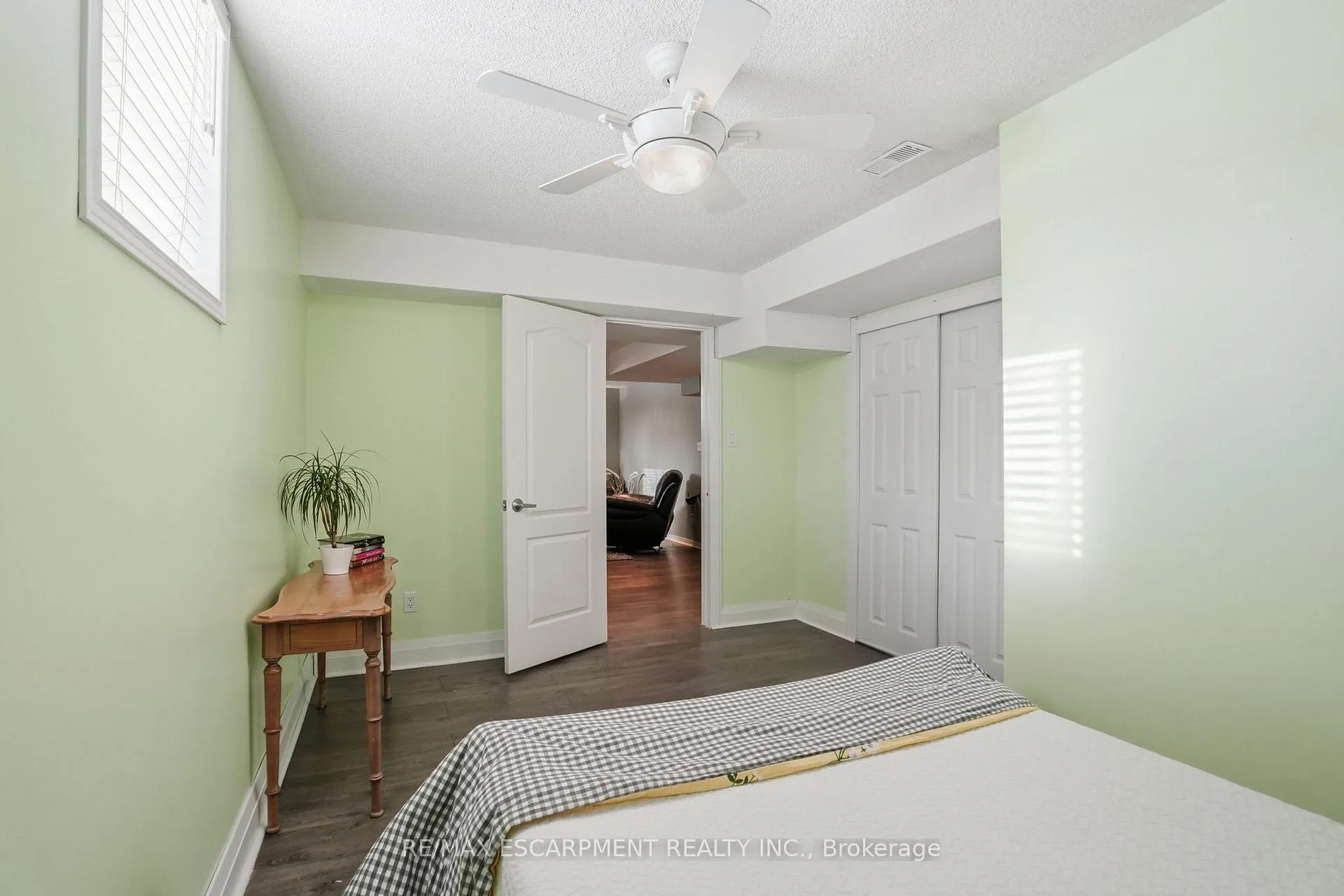 Photo 34 of 73 Riley Street, Hamilton, Waterdown — HOMEH