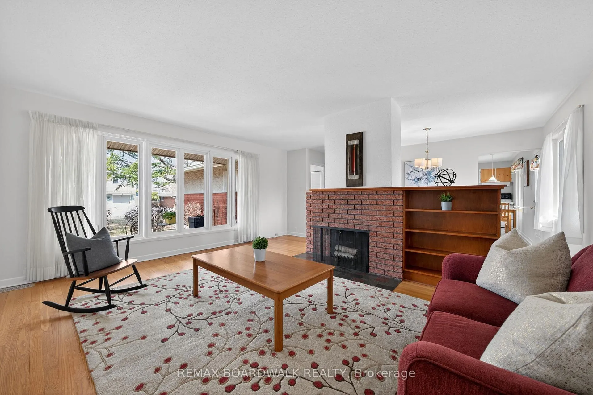 Photo 8 of 32 Bowmoor Avenue, Ottawa, Borden Farm/Stewart Farm/Carleton Heights/Parkwood Hills — HOMEH