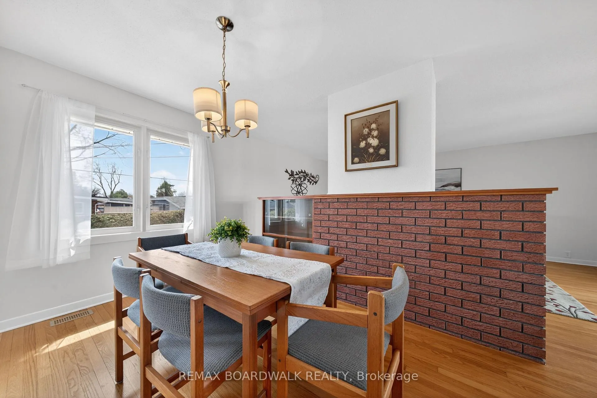 Photo 11 of 32 Bowmoor Avenue, Ottawa, Borden Farm/Stewart Farm/Carleton Heights/Parkwood Hills — HOMEH