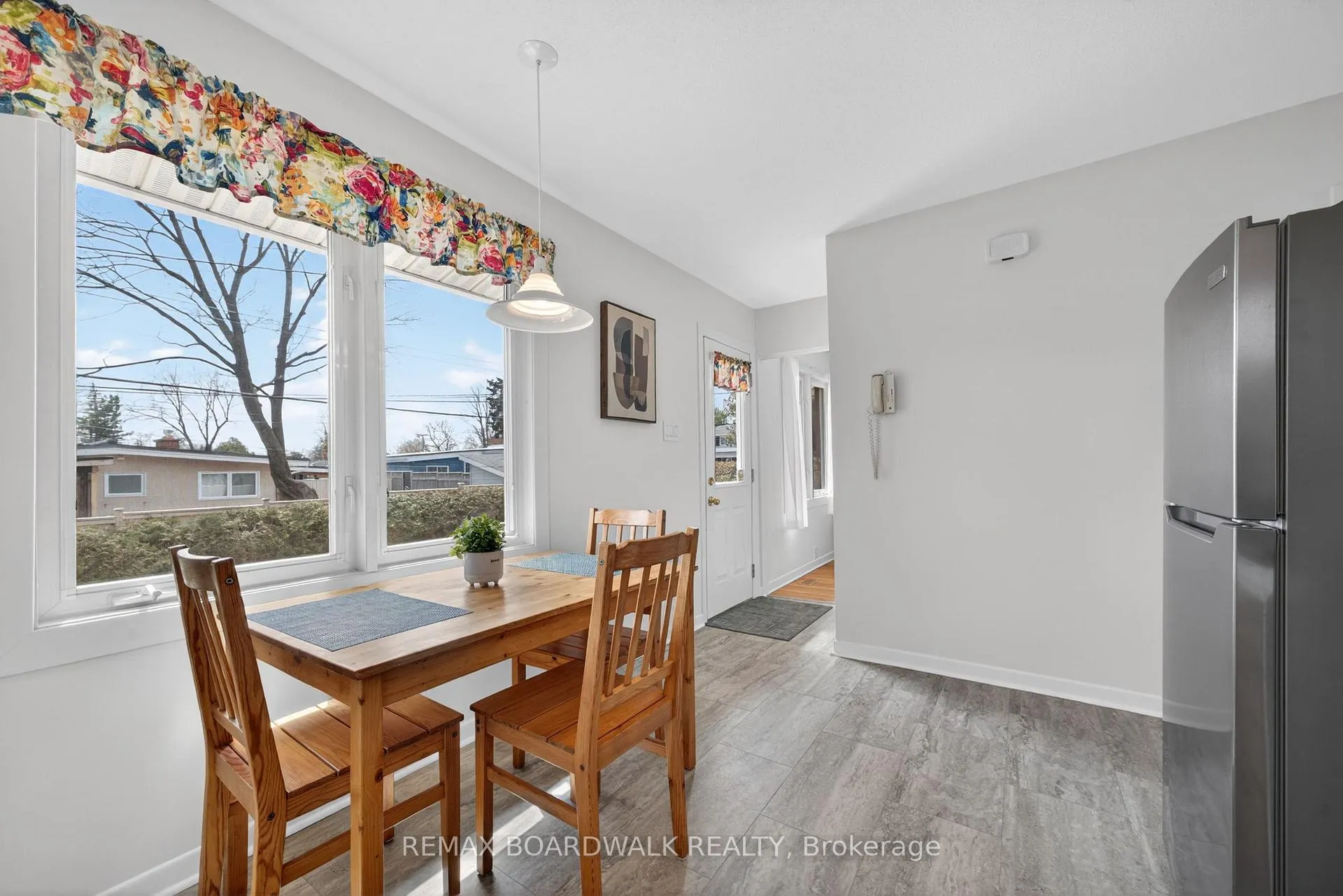 Photo 13 of 32 Bowmoor Avenue, Ottawa, Borden Farm/Stewart Farm/Carleton Heights/Parkwood Hills — HOMEH