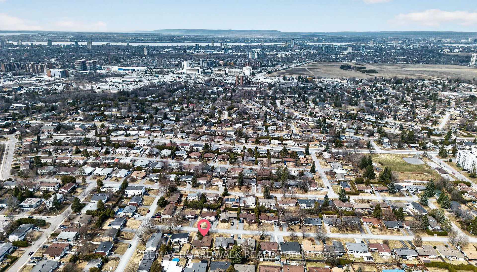Photo 37 of 32 Bowmoor Avenue, Ottawa, Borden Farm/Stewart Farm/Carleton Heights/Parkwood Hills — HOMEH