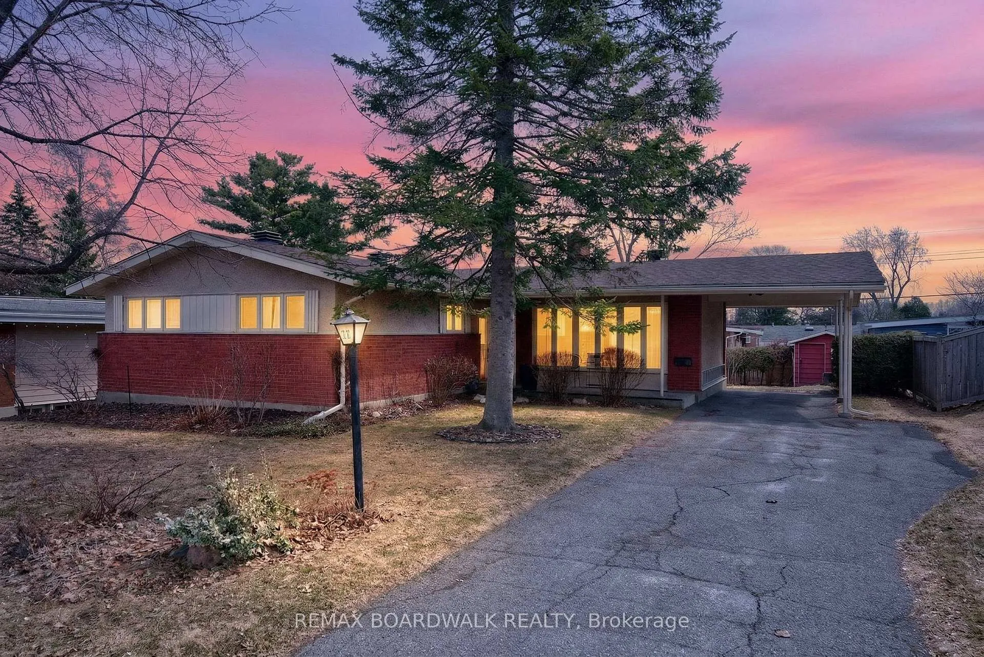 Photo 38 of 32 Bowmoor Avenue, Ottawa, Borden Farm/Stewart Farm/Carleton Heights/Parkwood Hills — HOMEH
