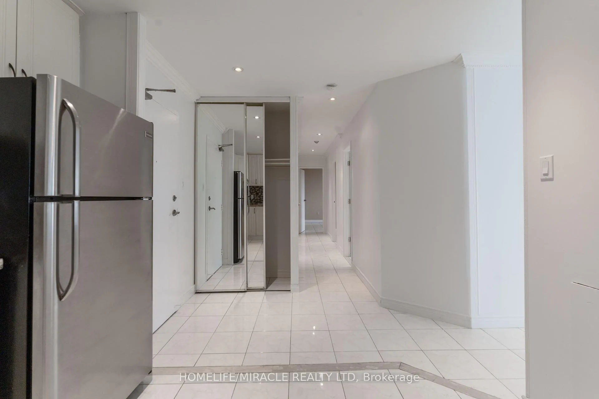 Photo 7 of Unit 2203, 234 Albion Road, Etobicoke, Elms-Old Rexdale — HOMEH