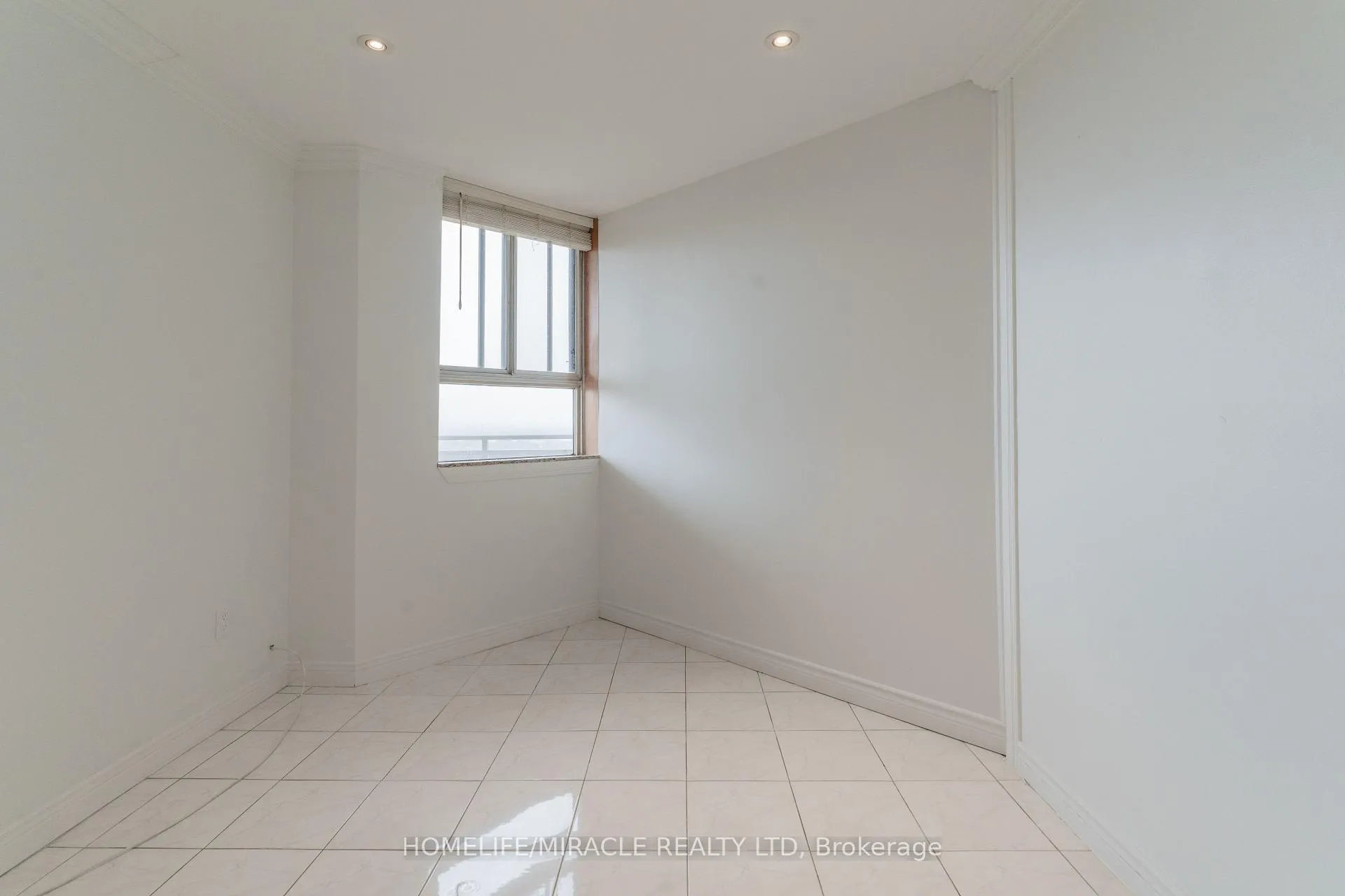 Photo 13 of Unit 2203, 234 Albion Road, Etobicoke, Elms-Old Rexdale — HOMEH