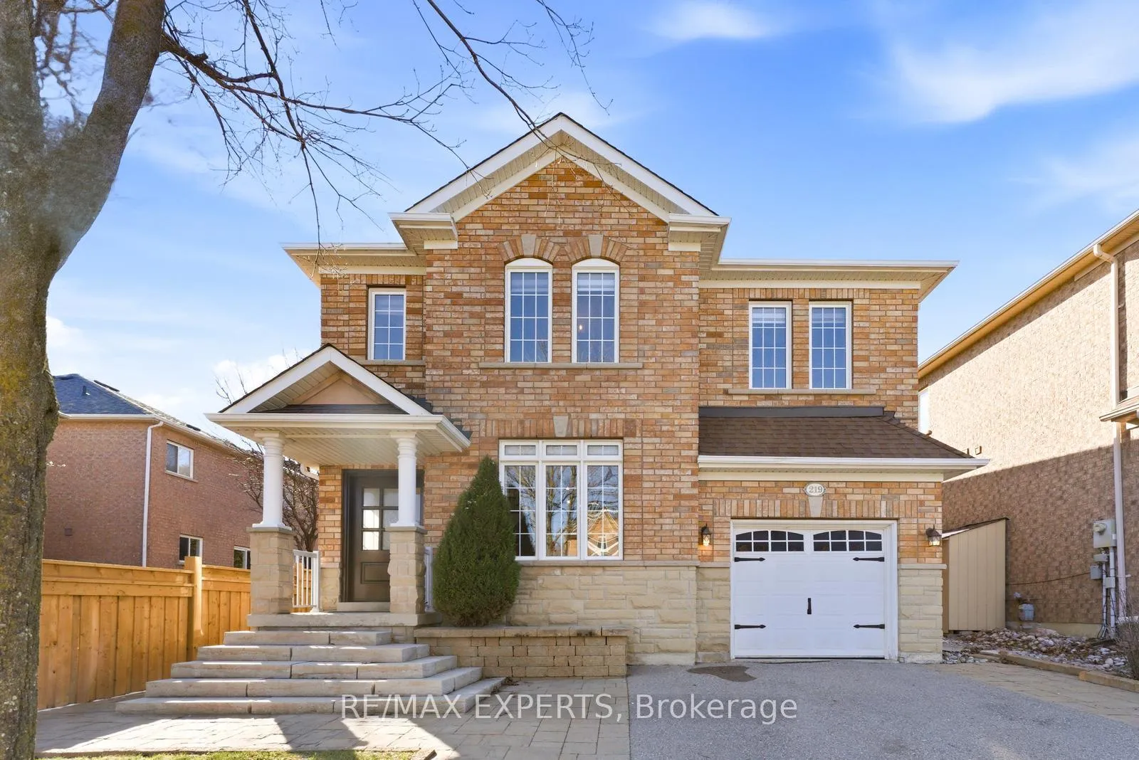 Photo 1 of 219 Regency View Heights, Vaughan, Rural Vaughan — HOMEH