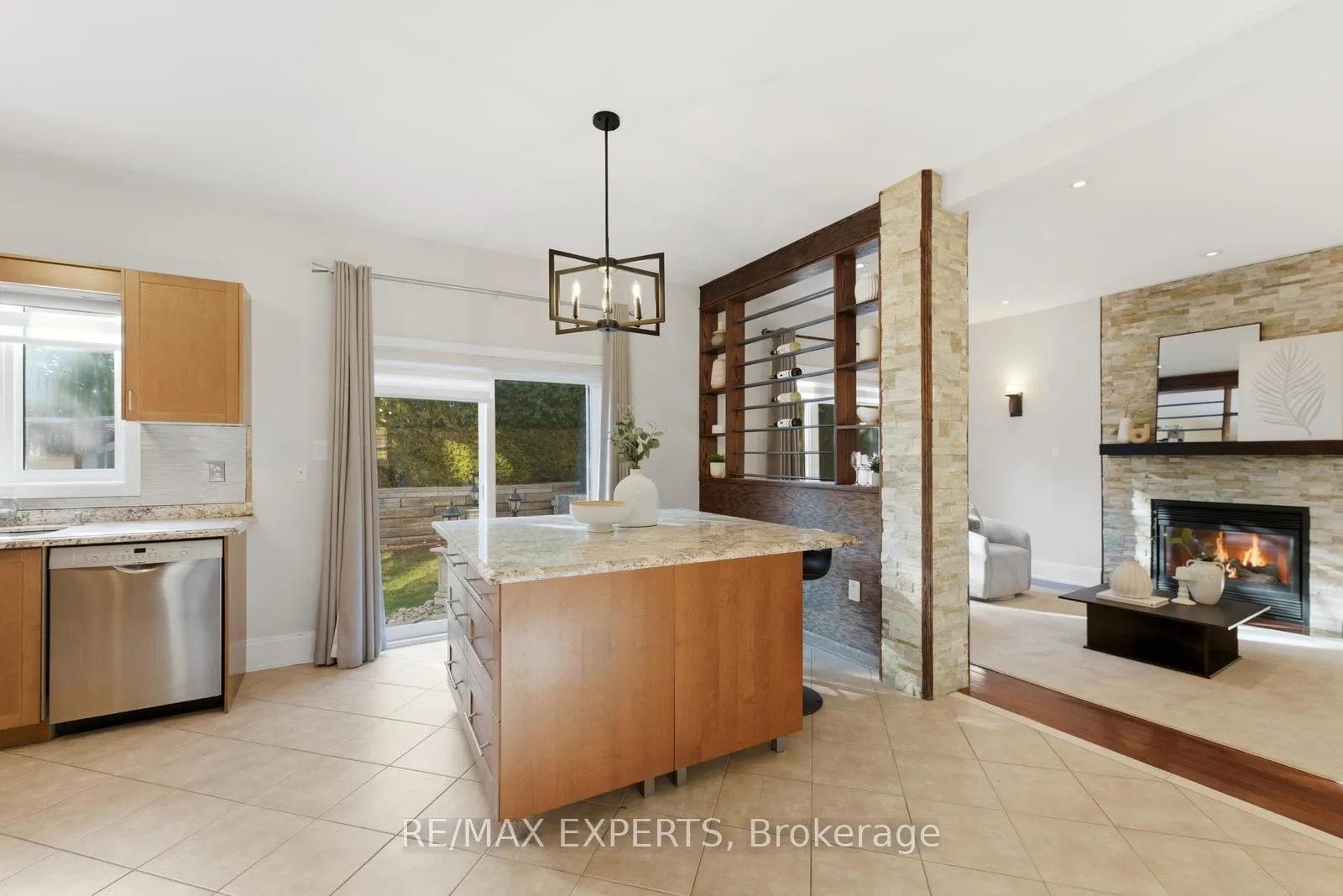 Photo 7 of 219 Regency View Heights, Vaughan, Rural Vaughan — HOMEH