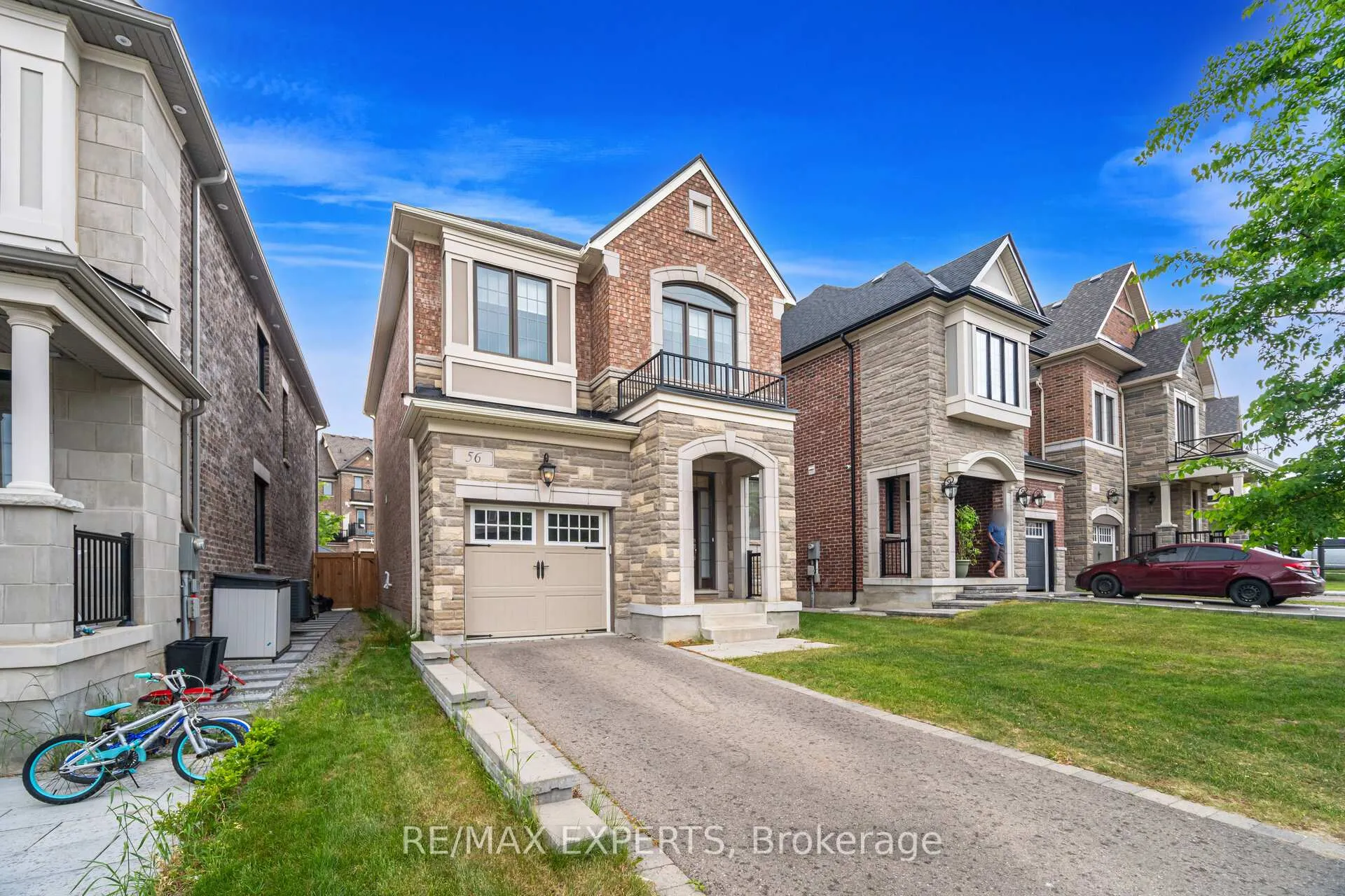 Photo 5 of 56 Lacrosse Trail, Vaughan, Kleinburg — HOMEH