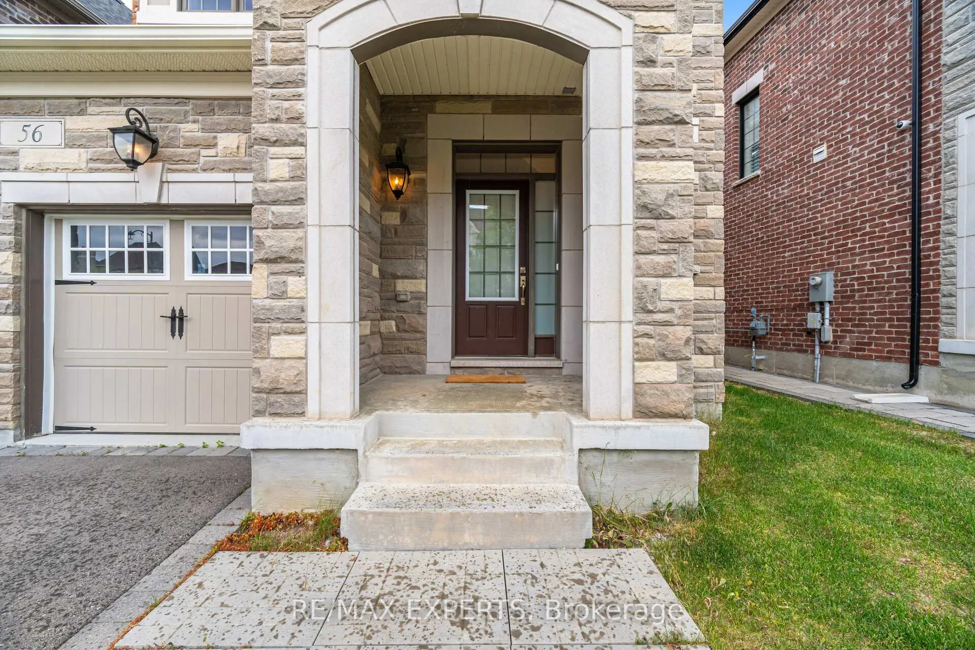 Photo 6 of 56 Lacrosse Trail, Vaughan, Kleinburg — HOMEH