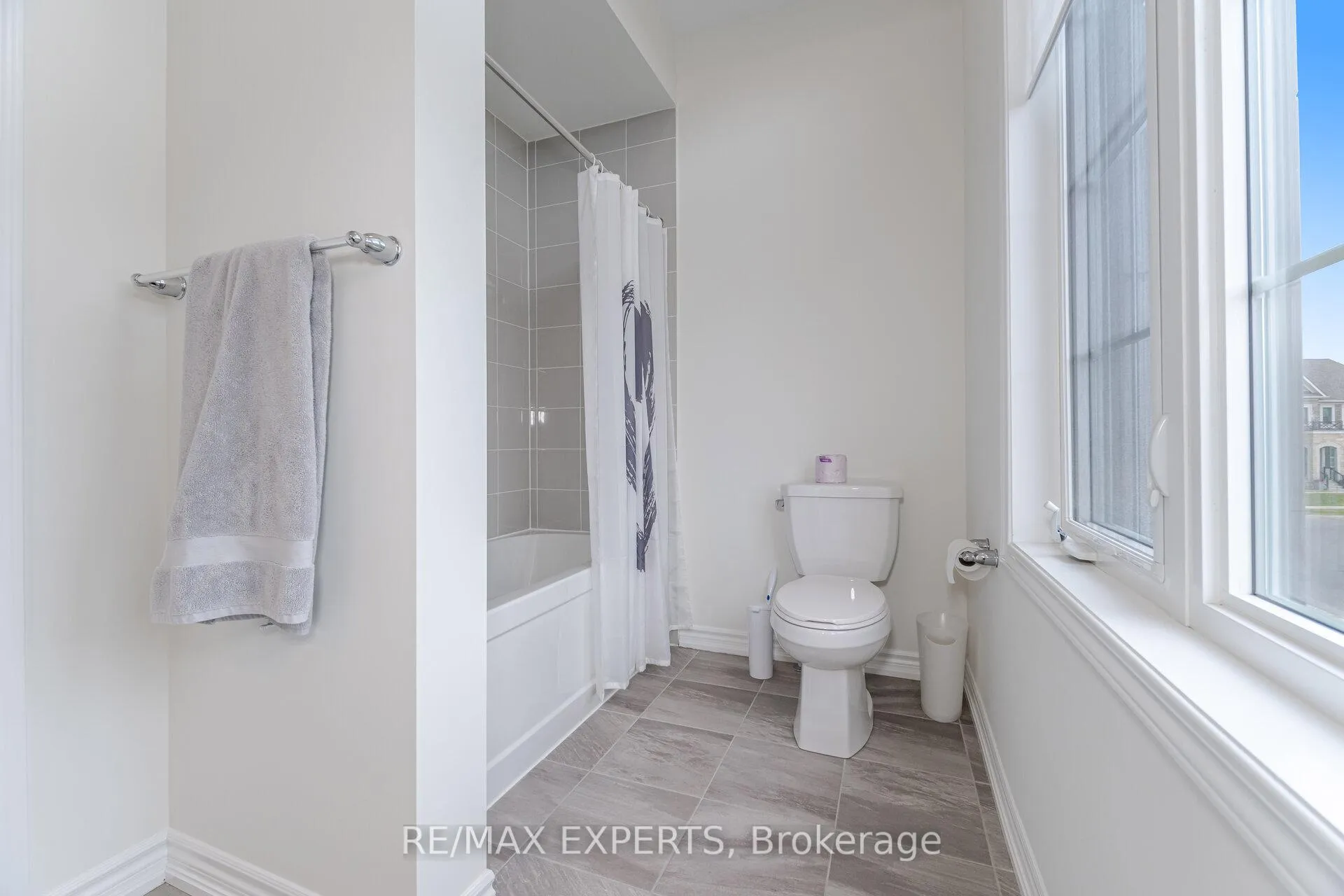 Photo 36 of 56 Lacrosse Trail, Vaughan, Kleinburg — HOMEH