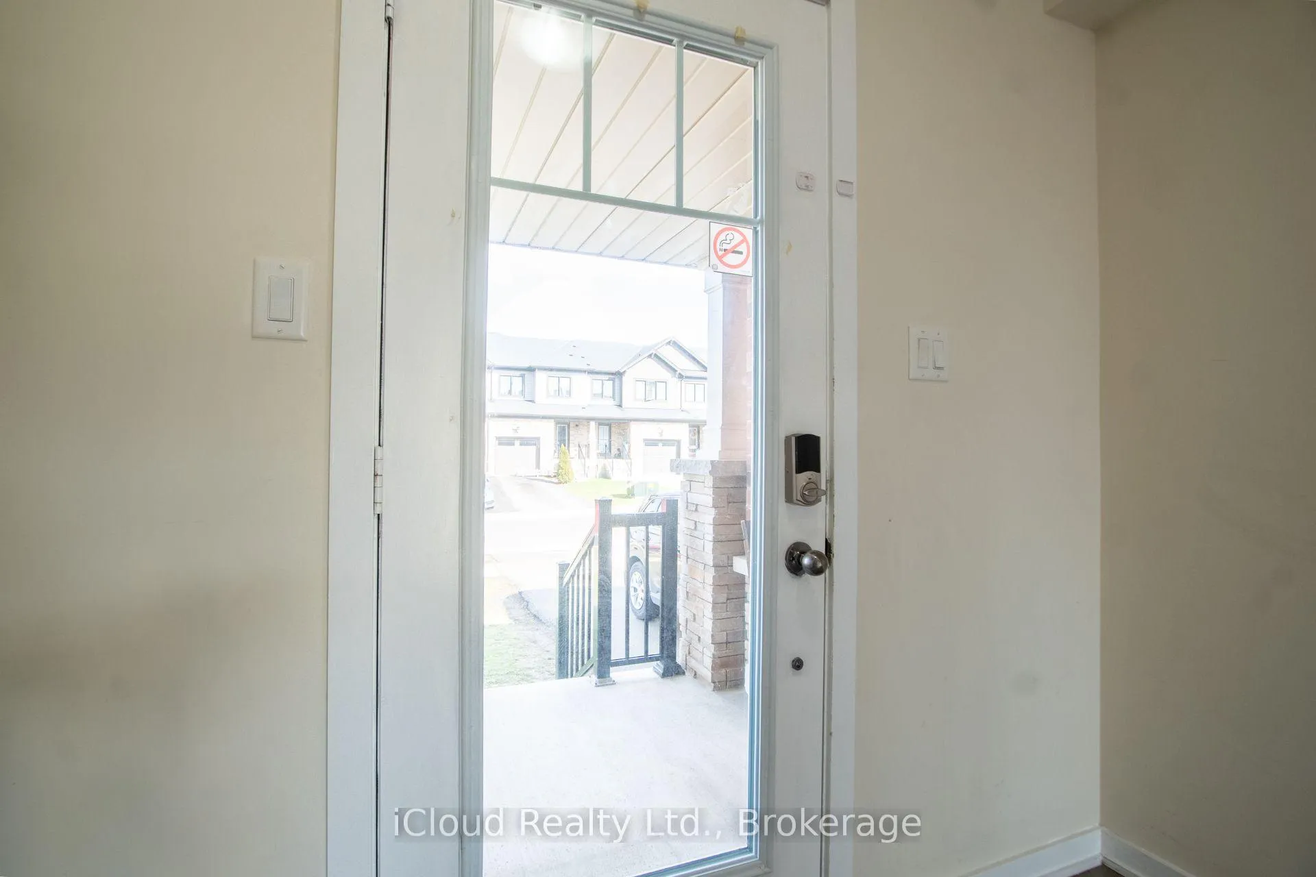 Photo 4 of 11 Sherway Street, Hamilton, Stoney Creek Mountain — HOMEH