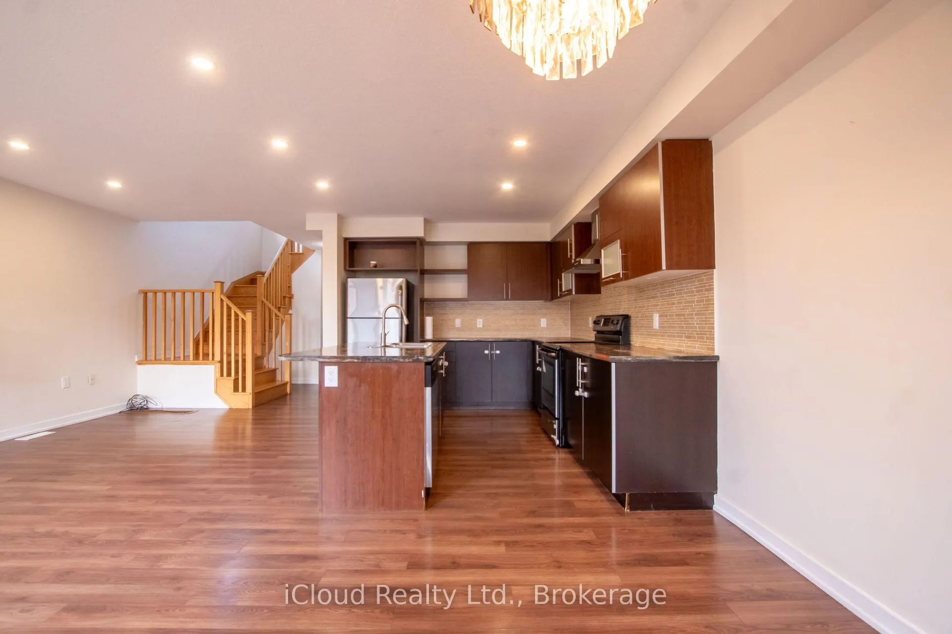 Photo 11 of 11 Sherway Street, Hamilton, Stoney Creek Mountain — HOMEH