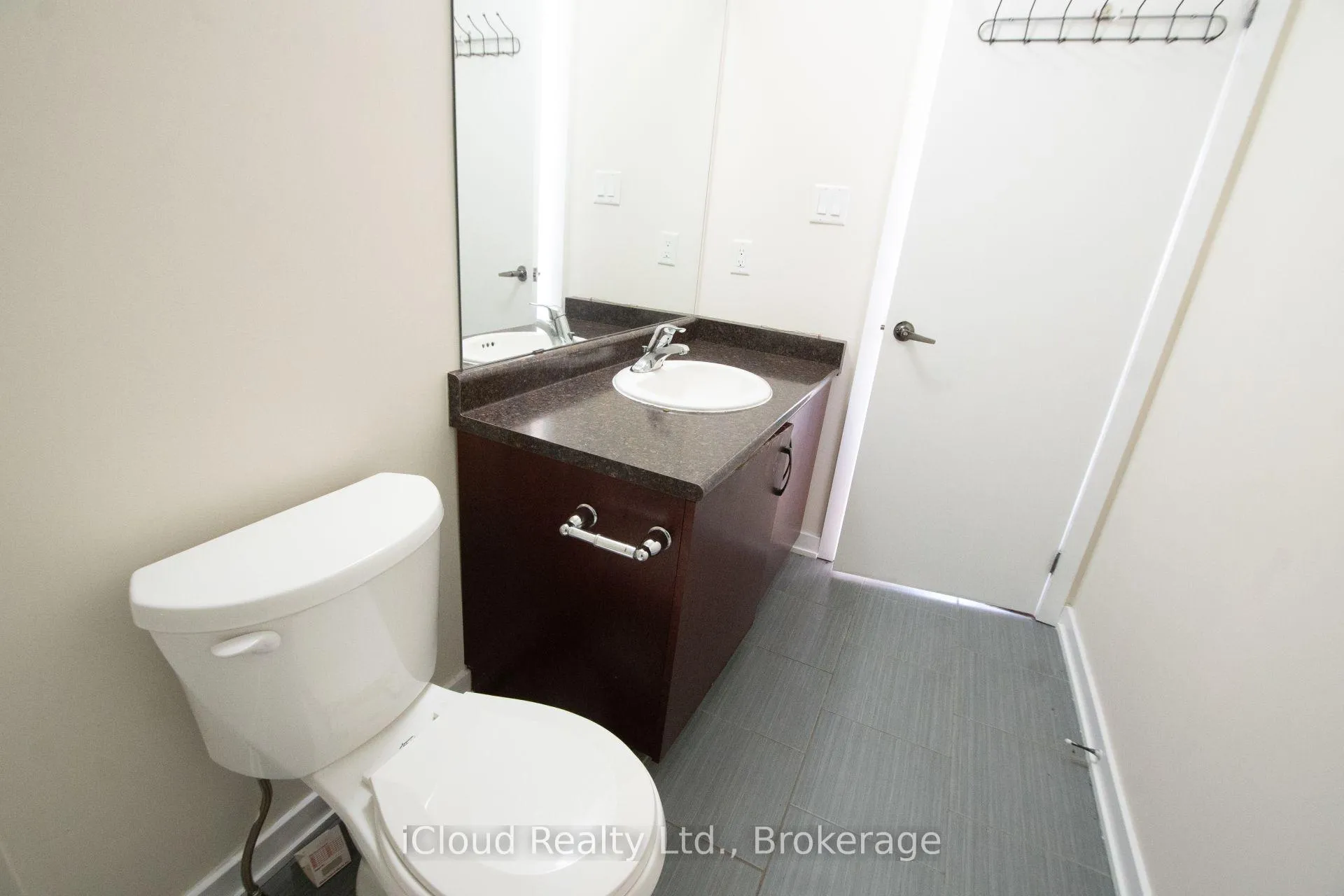 Photo 28 of 11 Sherway Street, Hamilton, Stoney Creek Mountain — HOMEH