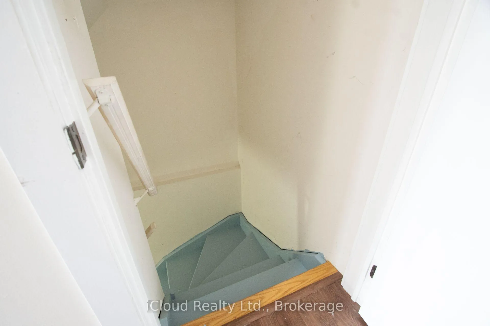 Photo 30 of 11 Sherway Street, Hamilton, Stoney Creek Mountain — HOMEH