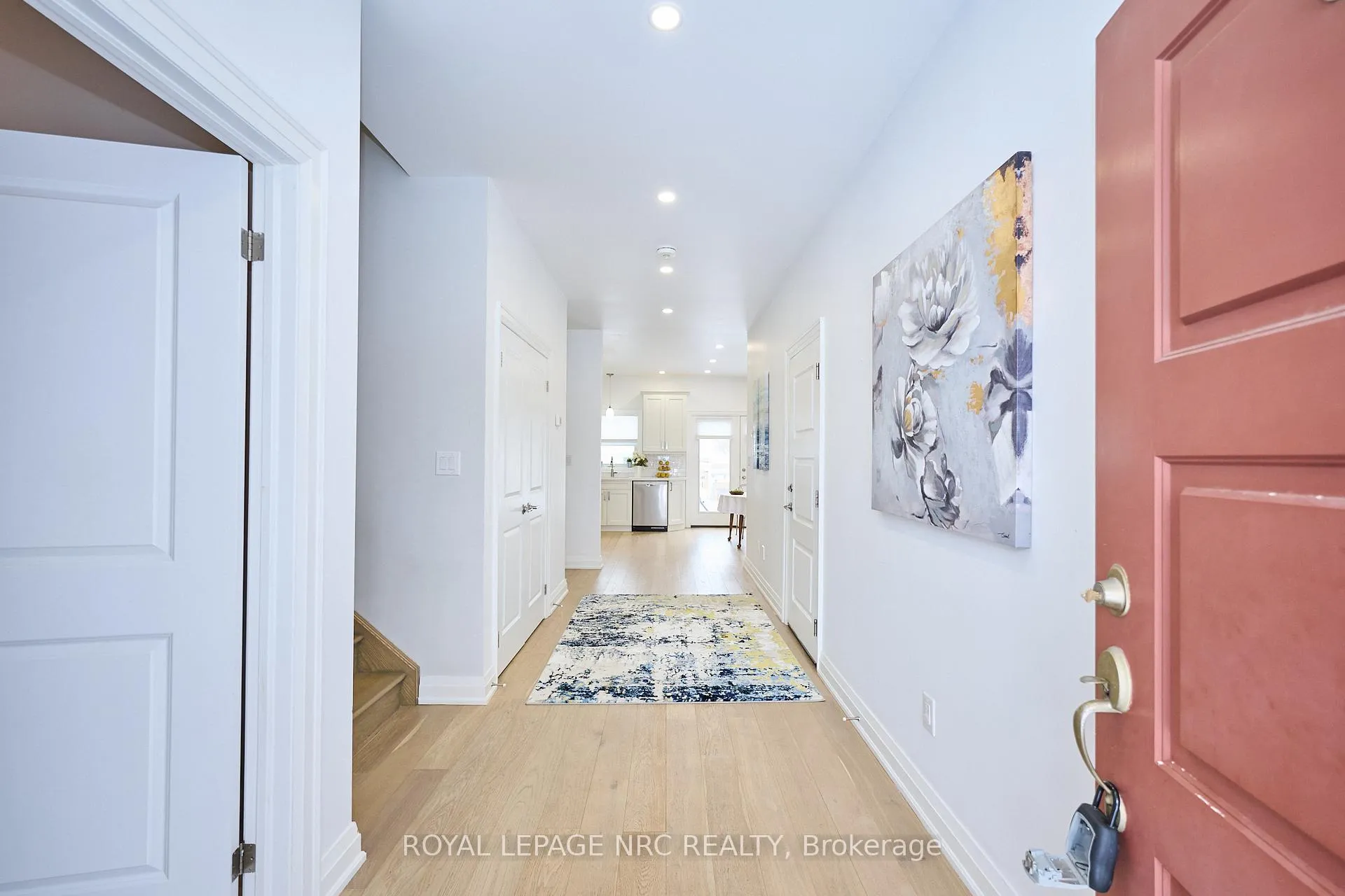 Photo 2 of 10 Leeson Street, St. Catharines, Burleigh Hill — HOMEH