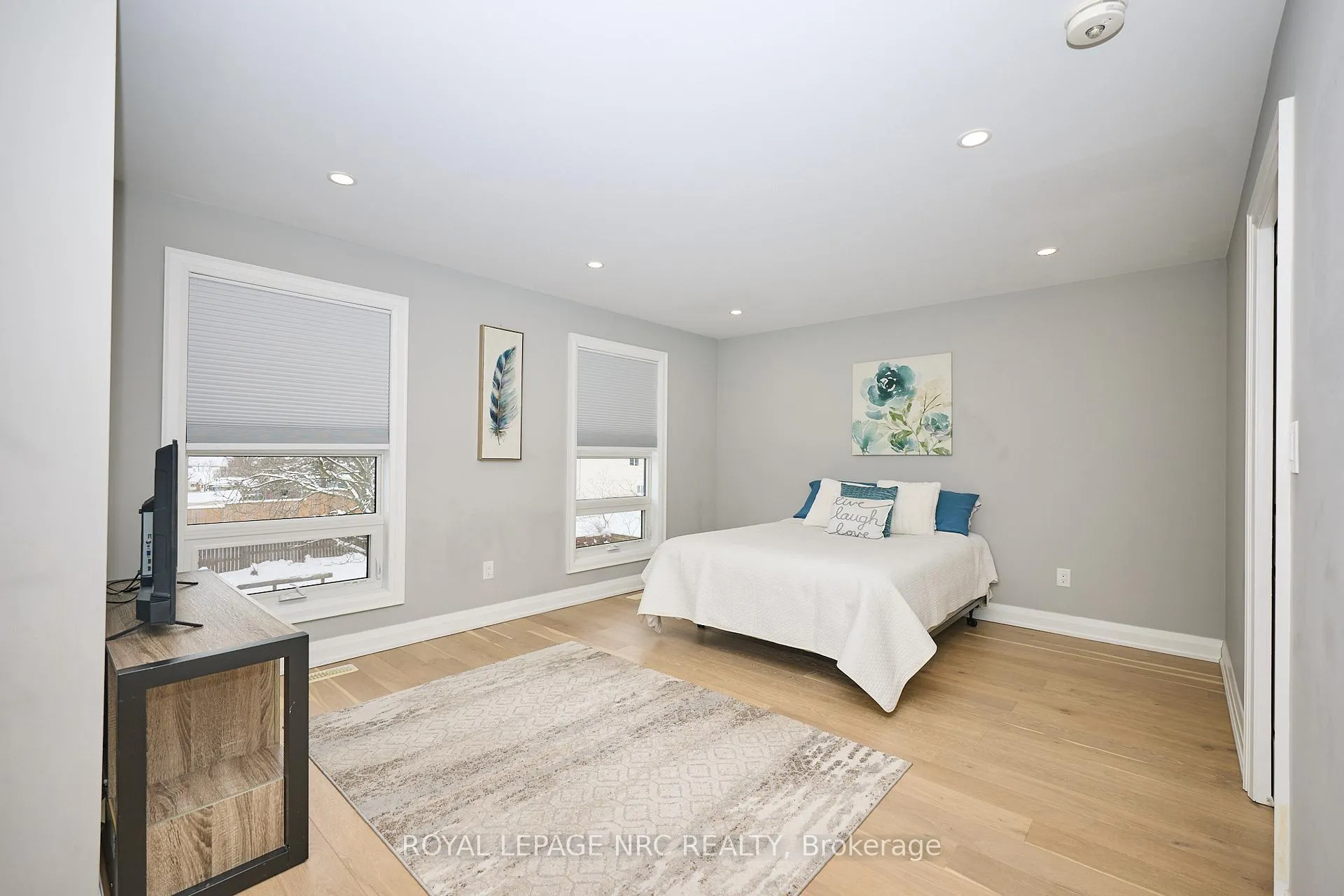 Photo 15 of 10 Leeson Street, St. Catharines, Burleigh Hill — HOMEH