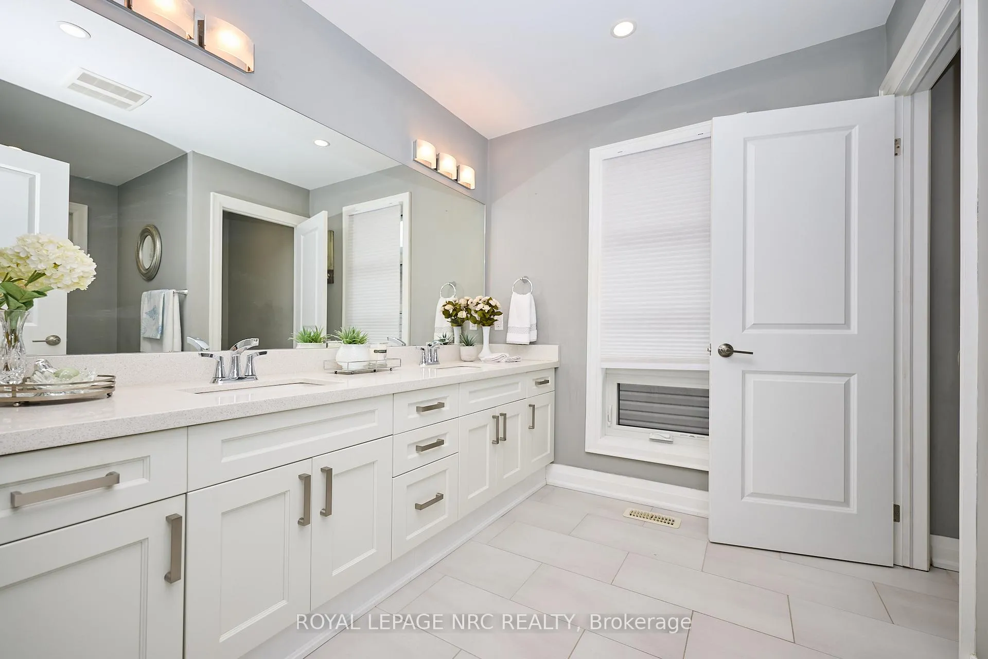 Photo 17 of 10 Leeson Street, St. Catharines, Burleigh Hill — HOMEH