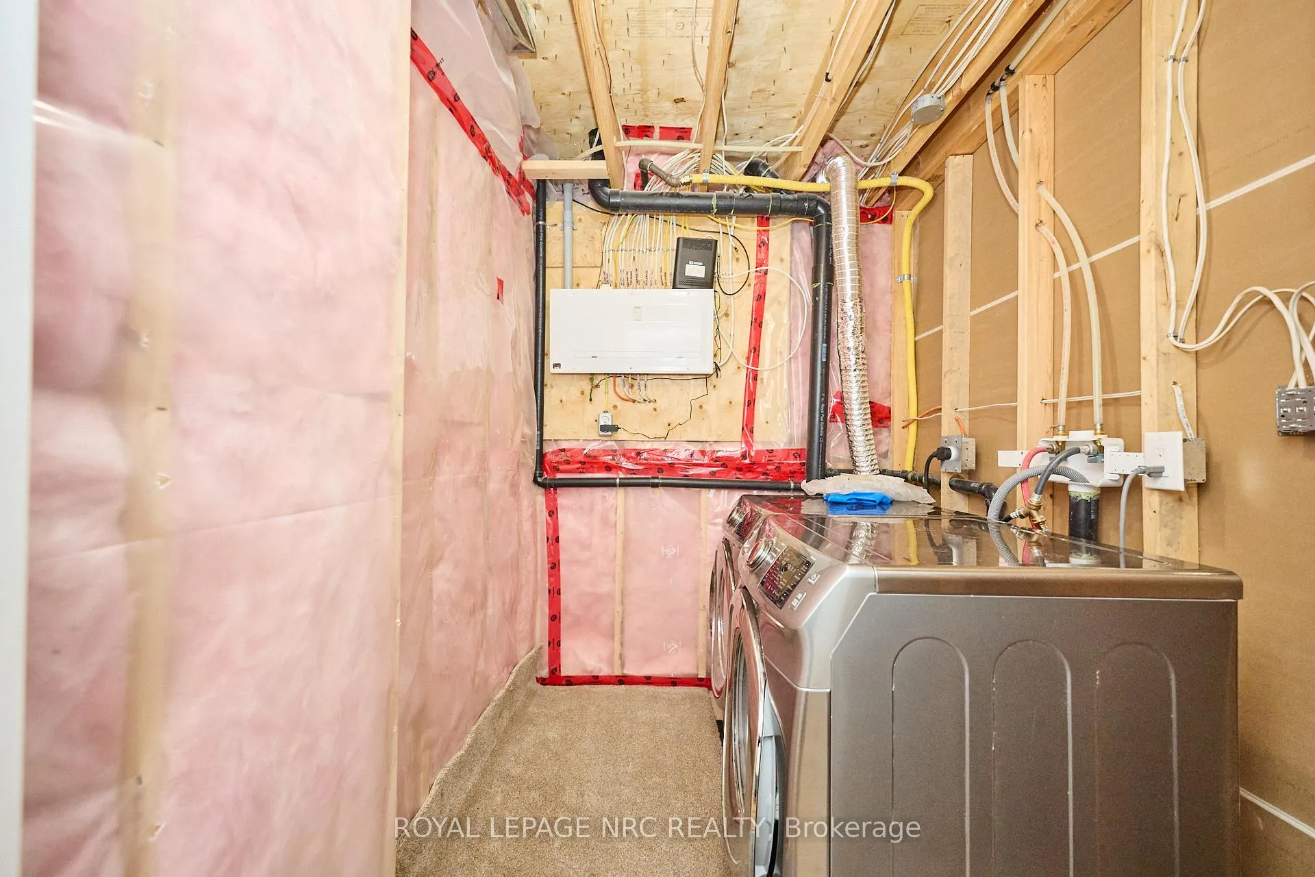 Photo 20 of 10 Leeson Street, St. Catharines, Burleigh Hill — HOMEH