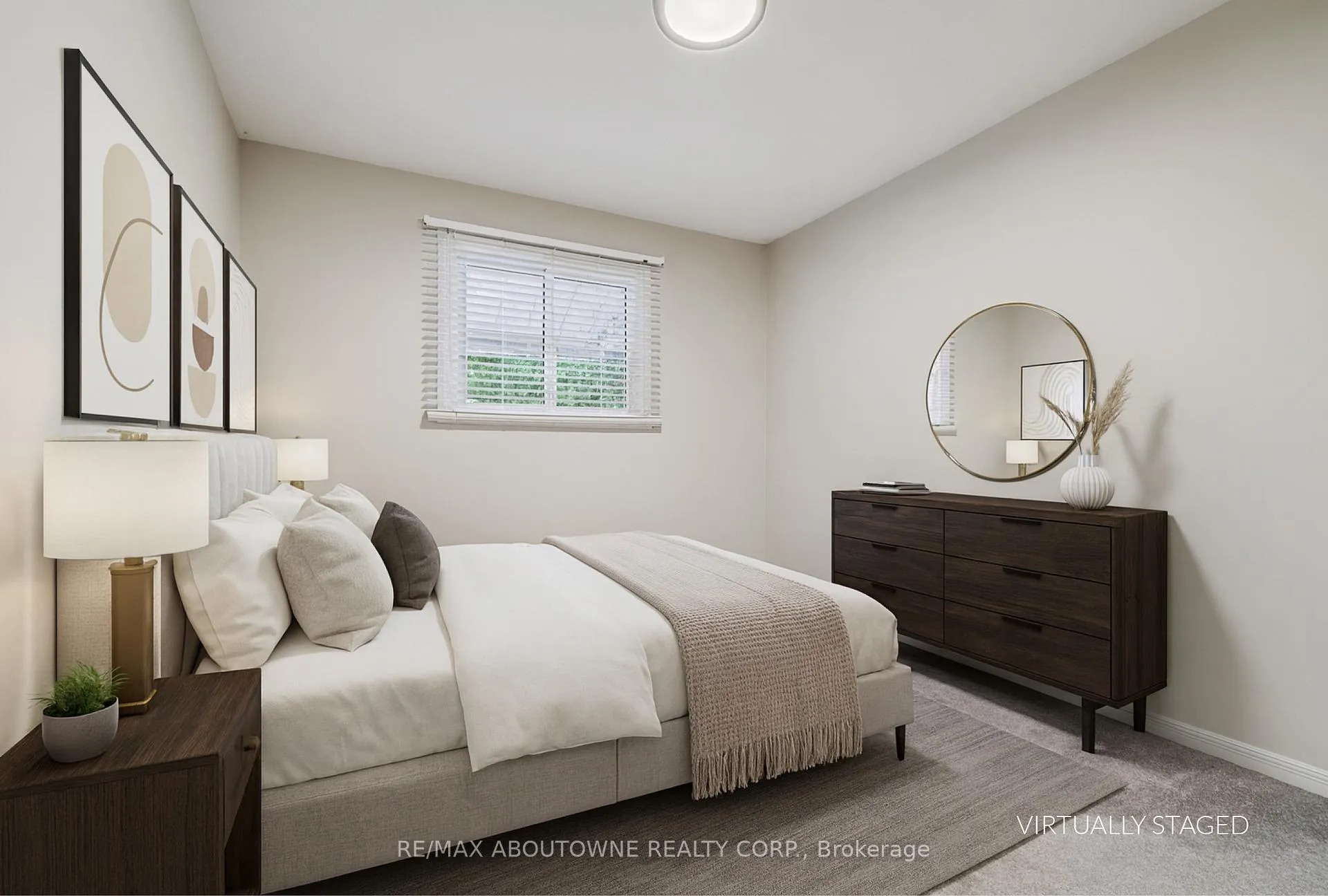 Photo 15 of 371 Park Road N, Grimsby, Grimsby Beach — HOMEH
