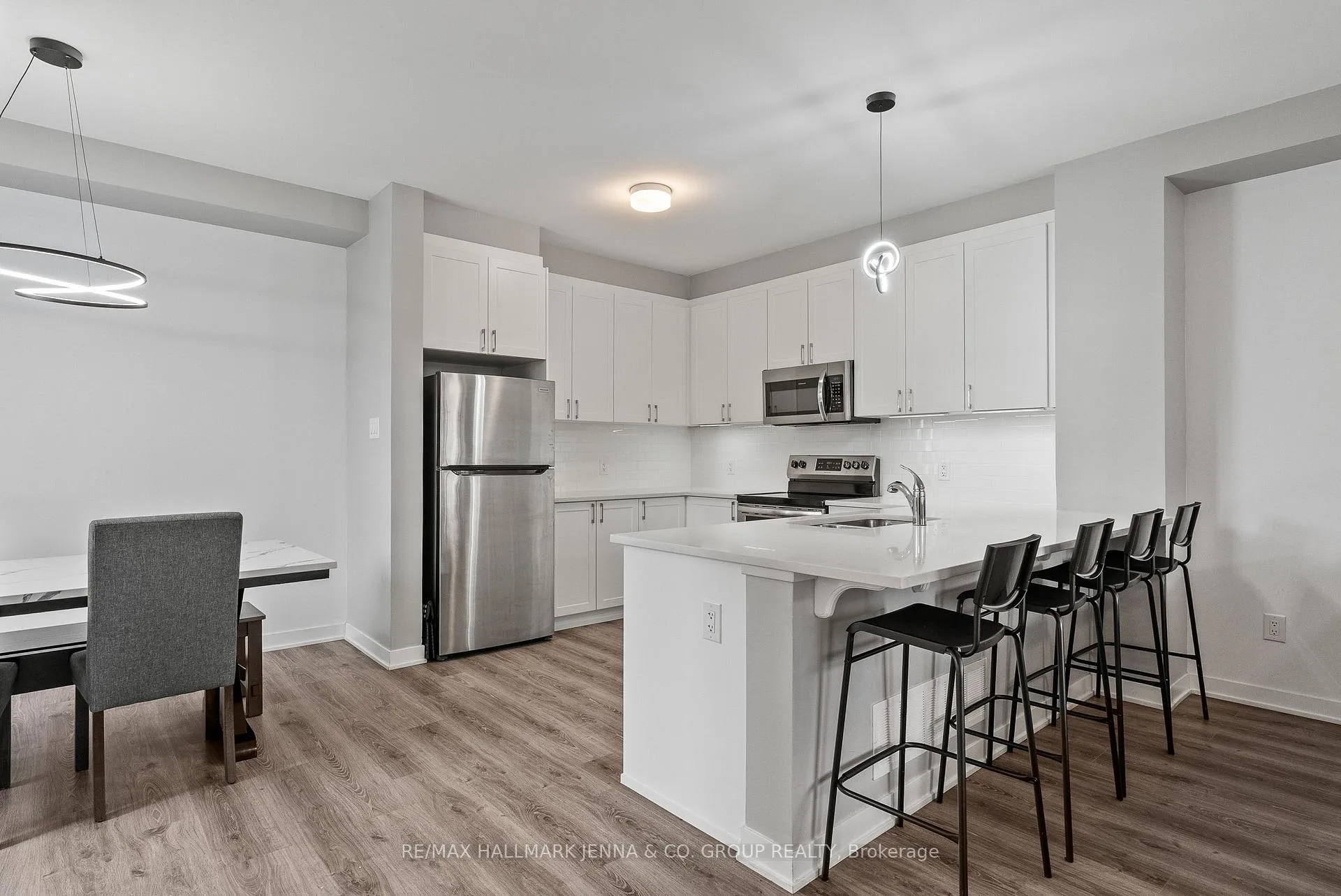 Photo 8 of 146 Anthracite Private, Ottawa, Barrhaven - Heritage Park — HOMEH