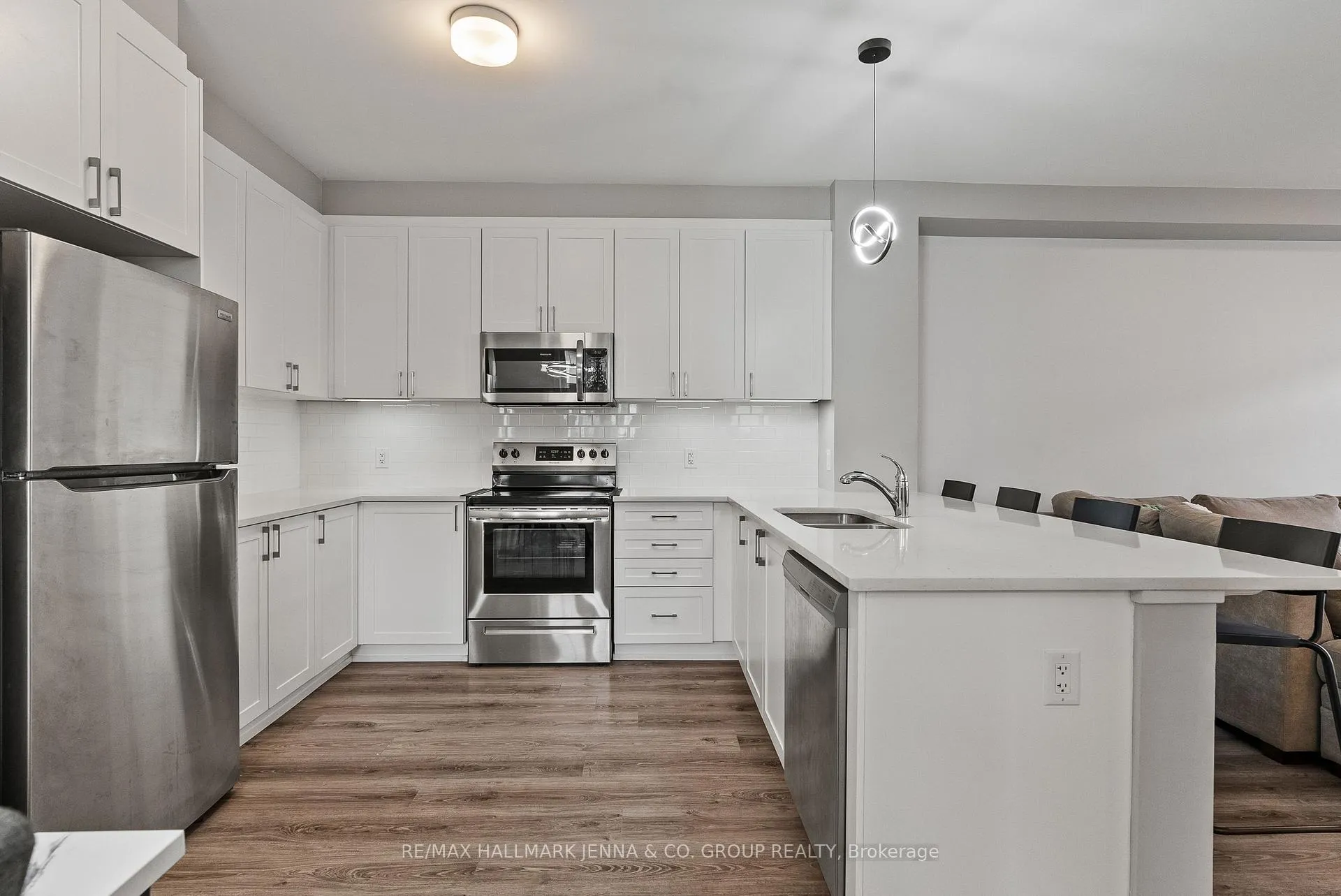 Photo 9 of 146 Anthracite Private, Ottawa, Barrhaven - Heritage Park — HOMEH