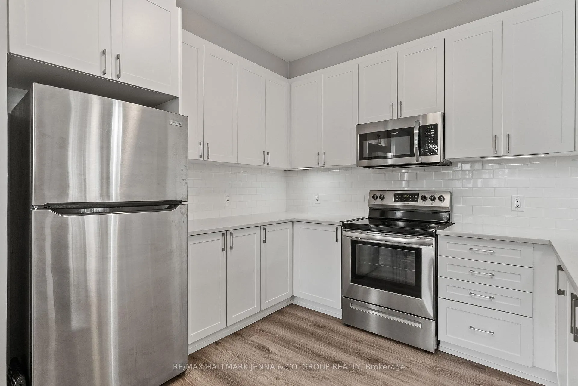 Photo 10 of 146 Anthracite Private, Ottawa, Barrhaven - Heritage Park — HOMEH