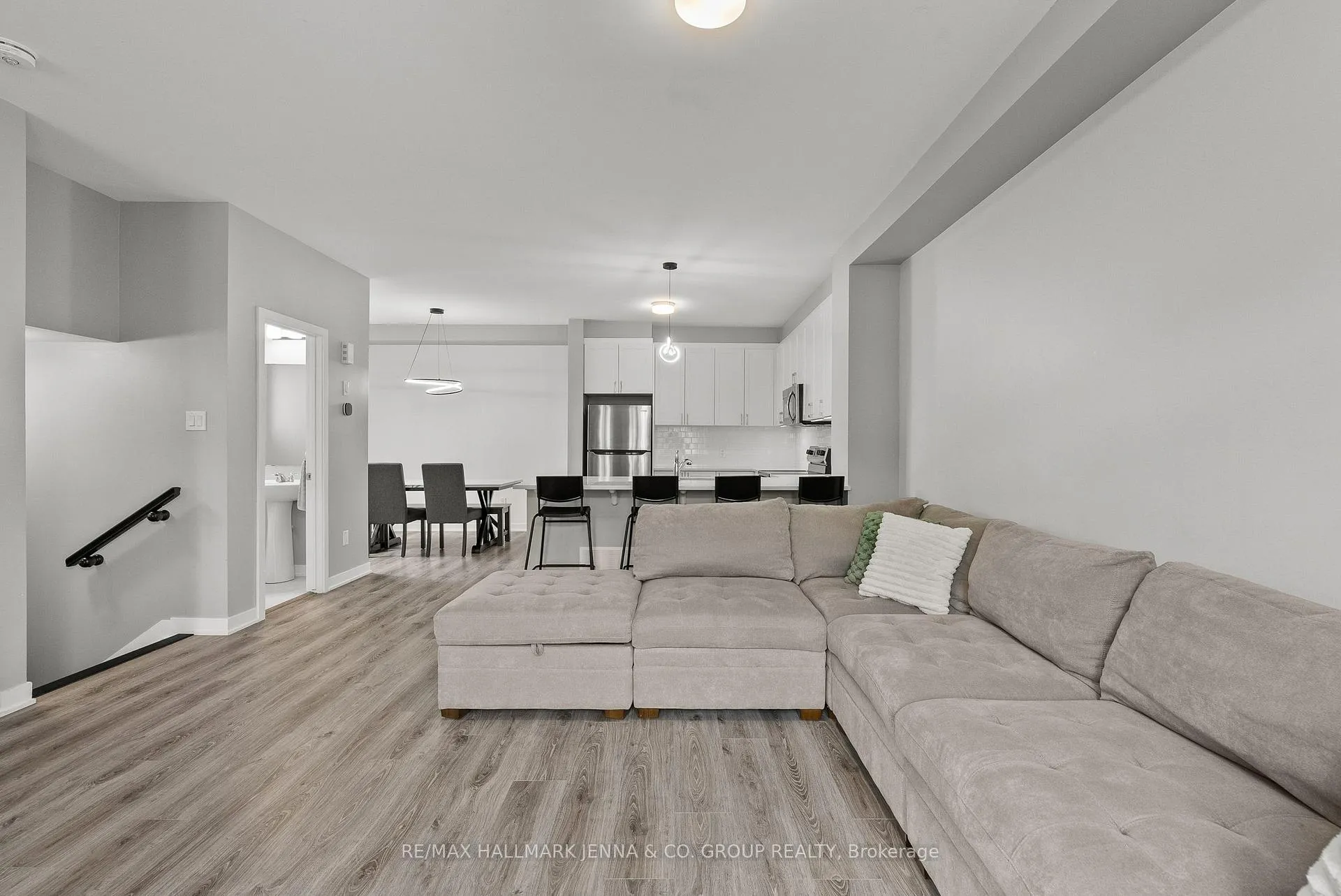 Photo 17 of 146 Anthracite Private, Ottawa, Barrhaven - Heritage Park — HOMEH