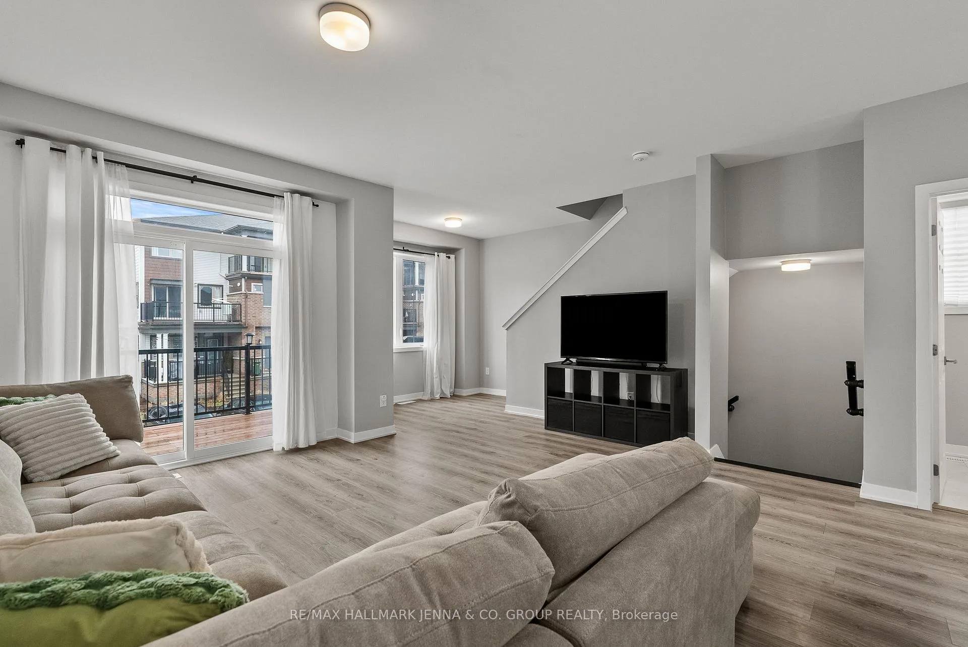 Photo 18 of 146 Anthracite Private, Ottawa, Barrhaven - Heritage Park — HOMEH